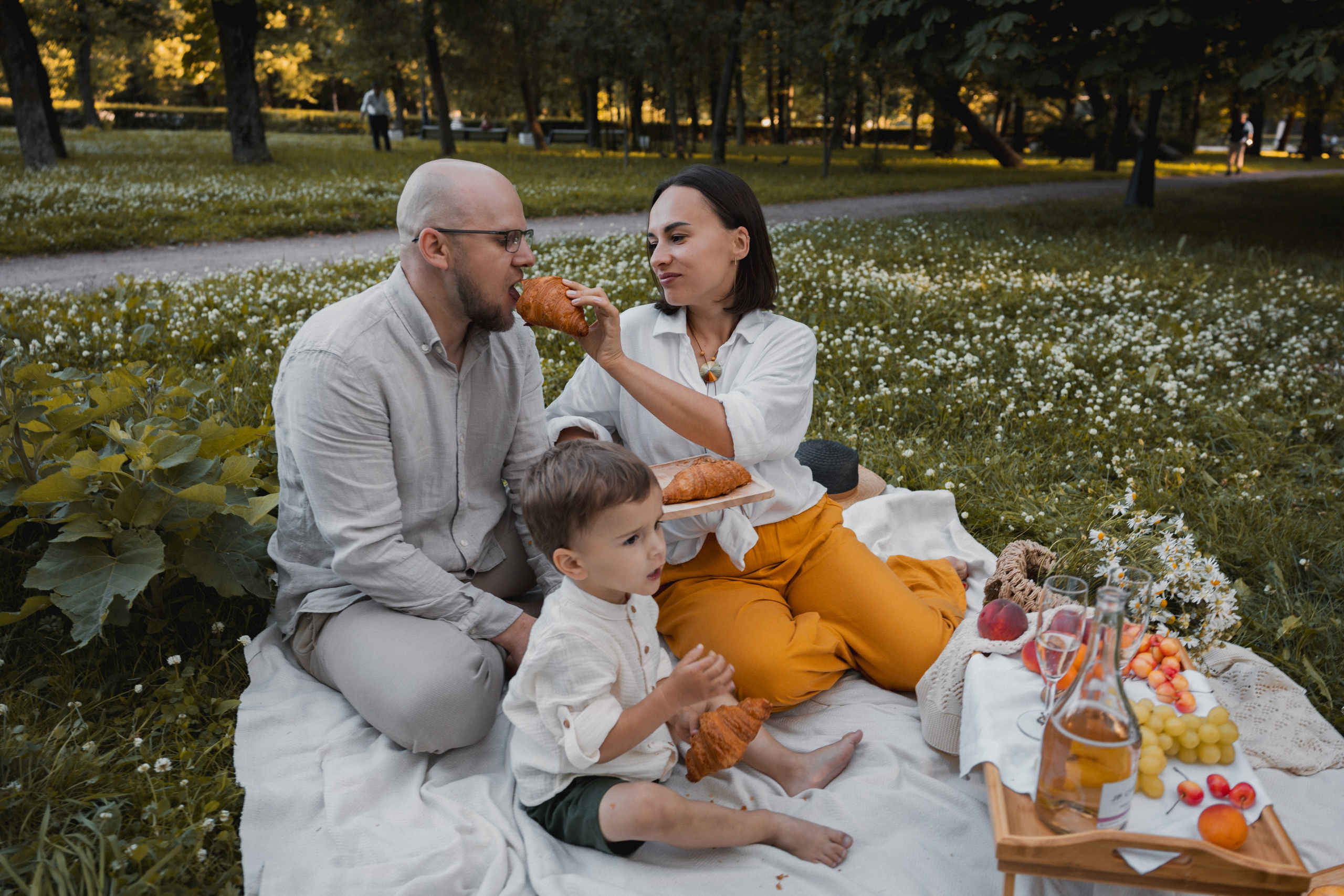 Пикник в парке. Андрей, Катя и Платон. Ваш семейный newborn и lifestyle фотограф в СПБ Наталья Журавлева
