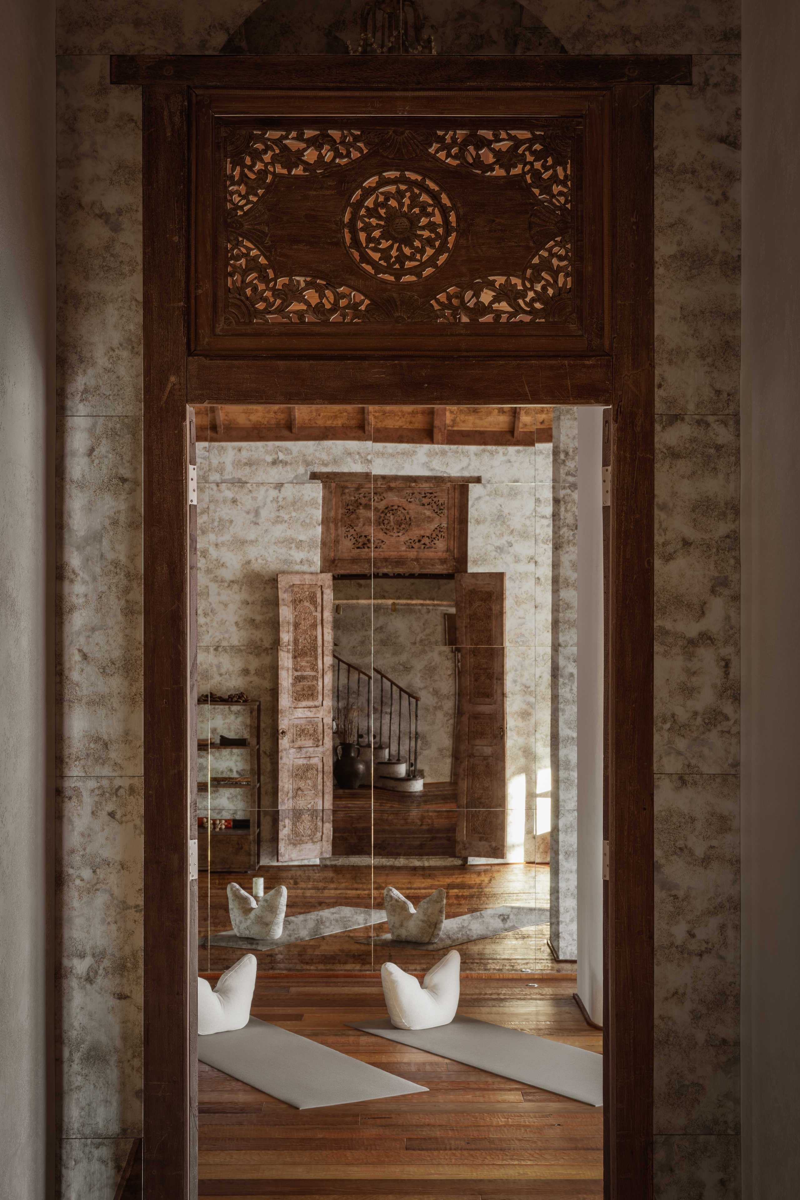 Tangency — женское пространство. Roman Yakunin — interior photographer in Almaty, Kazakhstan