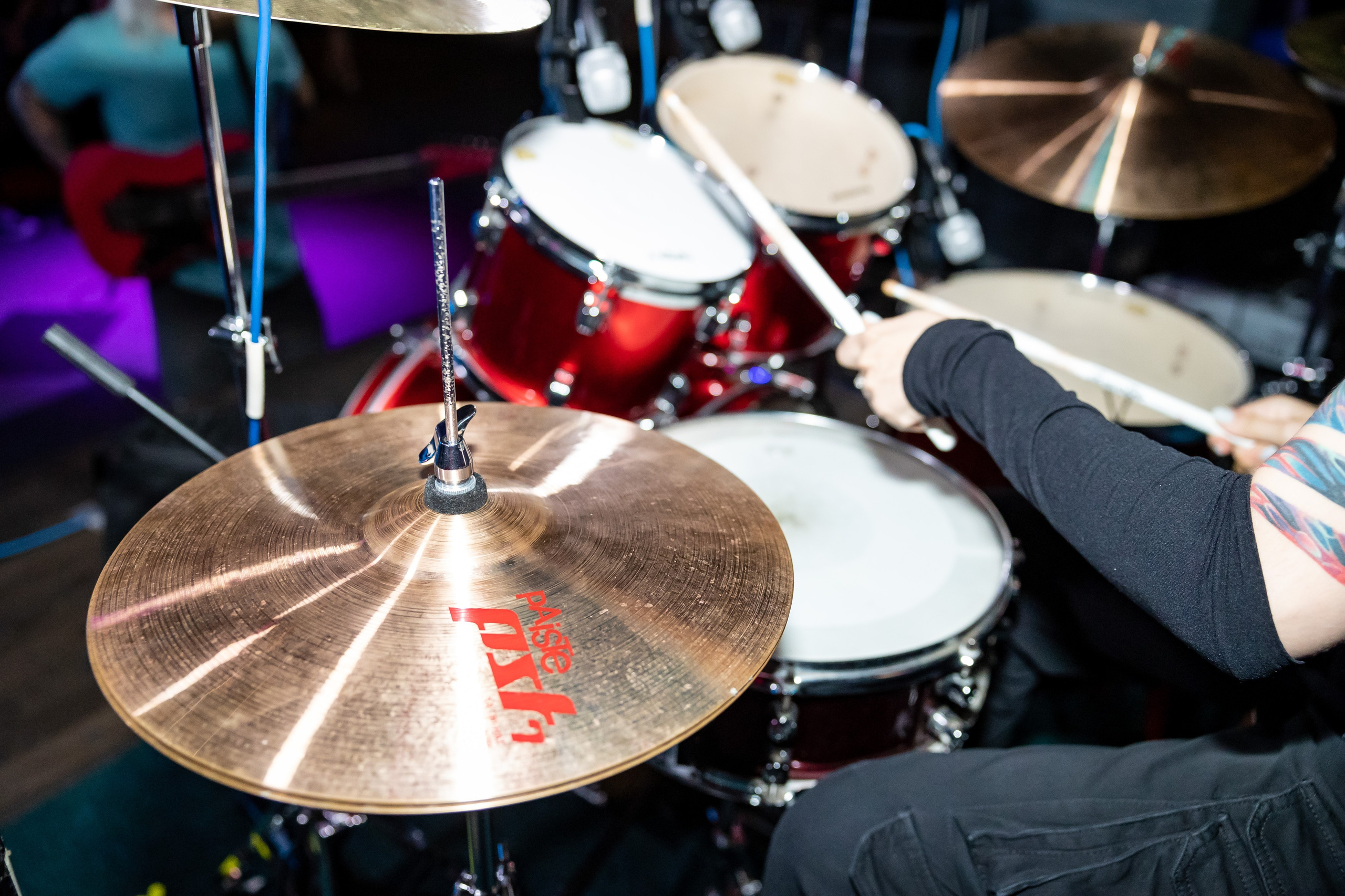 Концерт «Не Школа Барабанов» в Клубе «SOVA». Фотограф Владимир Охрименко