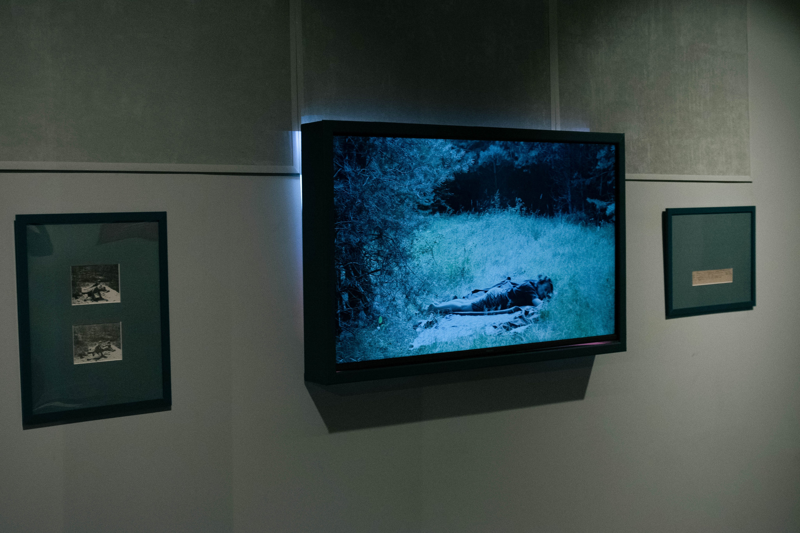 Пределы Видимости. Лаборатория по работе с архивной фотографией. Художественная группа «Нежные Бабы»