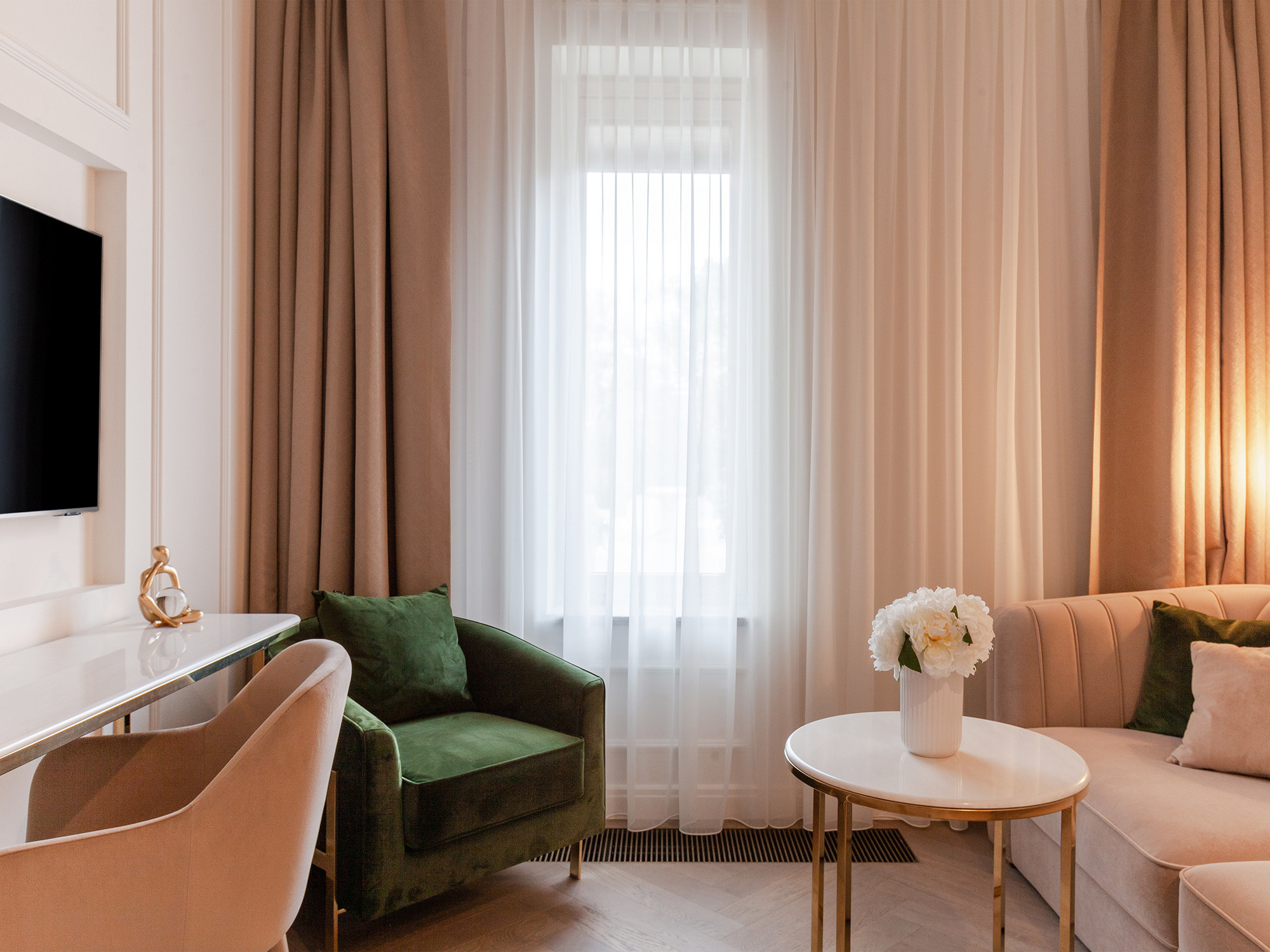 Интерьерная фотосъемка двухкомнатного апартамента в Сочи. Интерьерный фотограф Москва