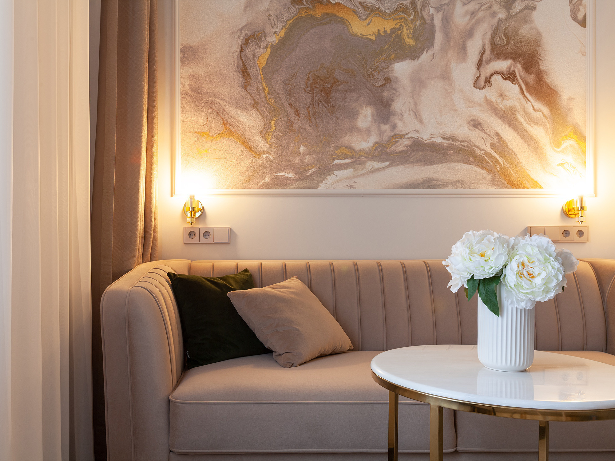 Интерьерная фотосъемка двухкомнатного апартамента в Сочи. Интерьерный фотограф Москва