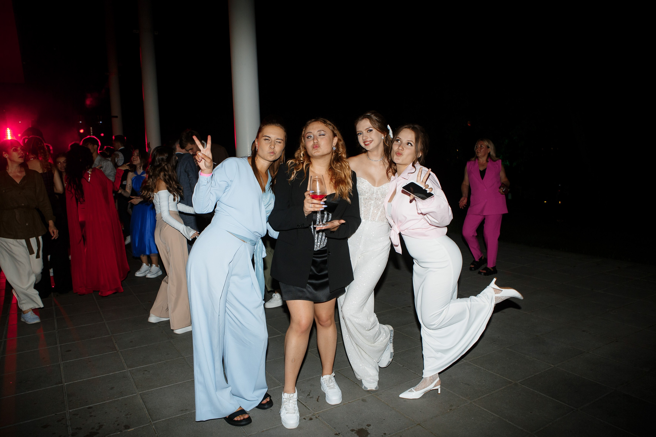 Выпускной Гимназия 12 2024 OpenHouse. Свадебный и портретный Фотограф в Липецке Дмитрий Котюков