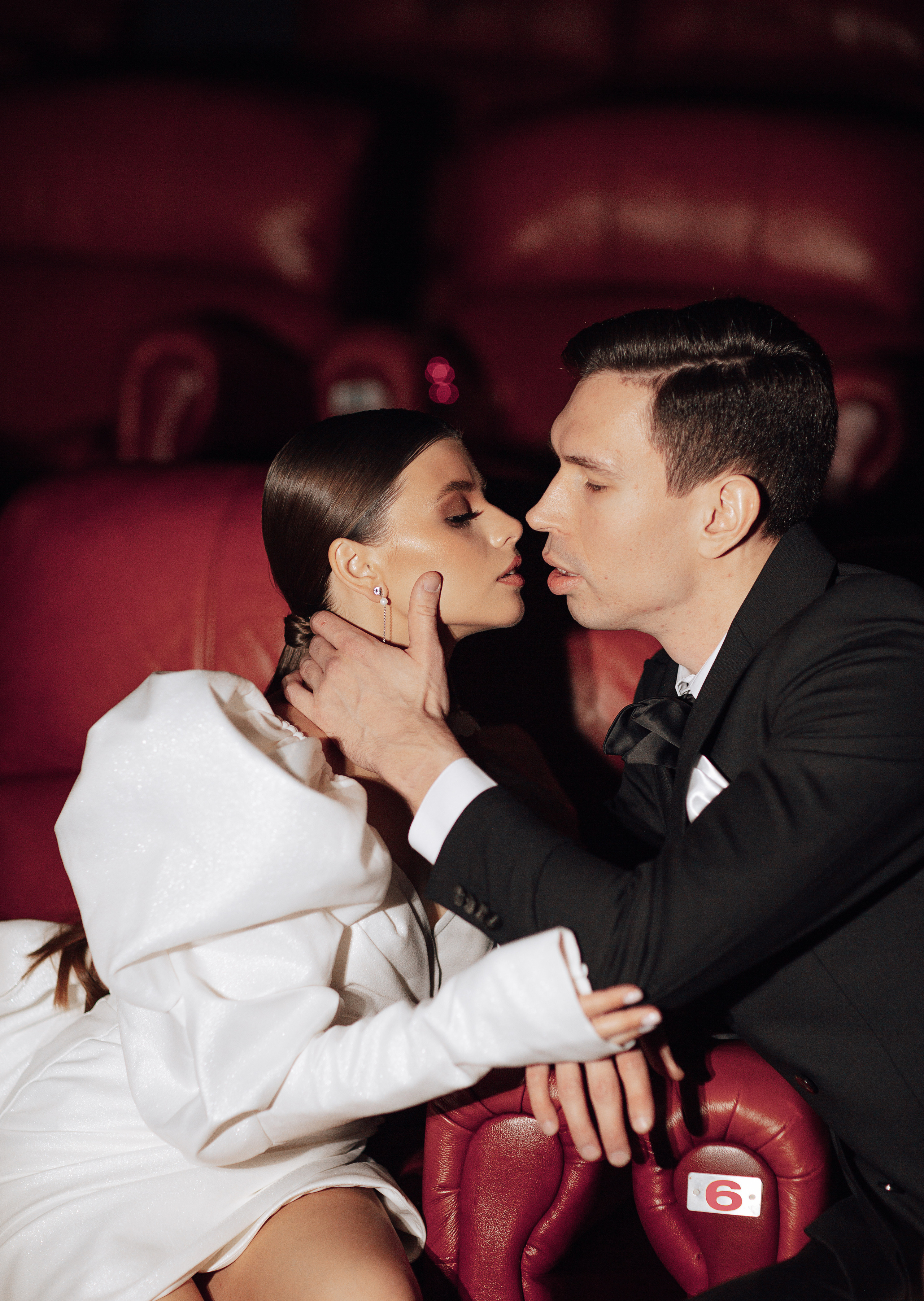 Свадебная фотосессия в кинотеатре. Фотограф в Нижнем Новгороде Нестерова Кристина