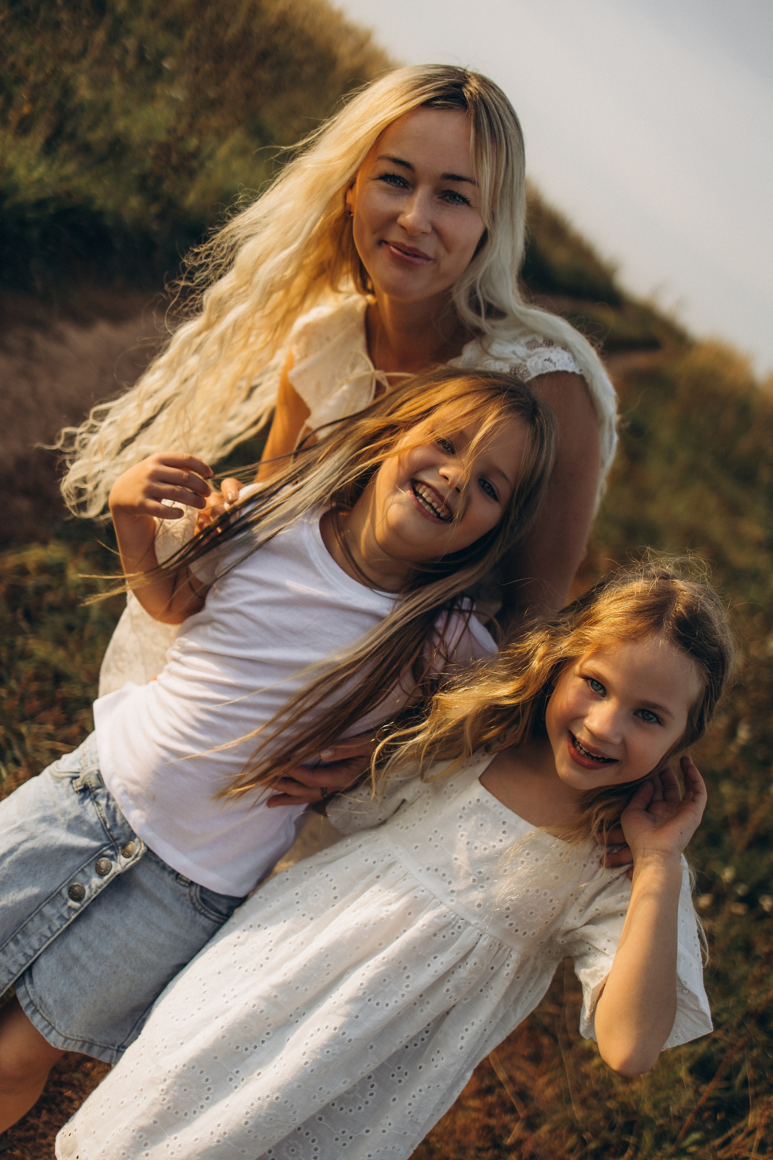 Семейная фотосессия, а природе в поле в Ижевске