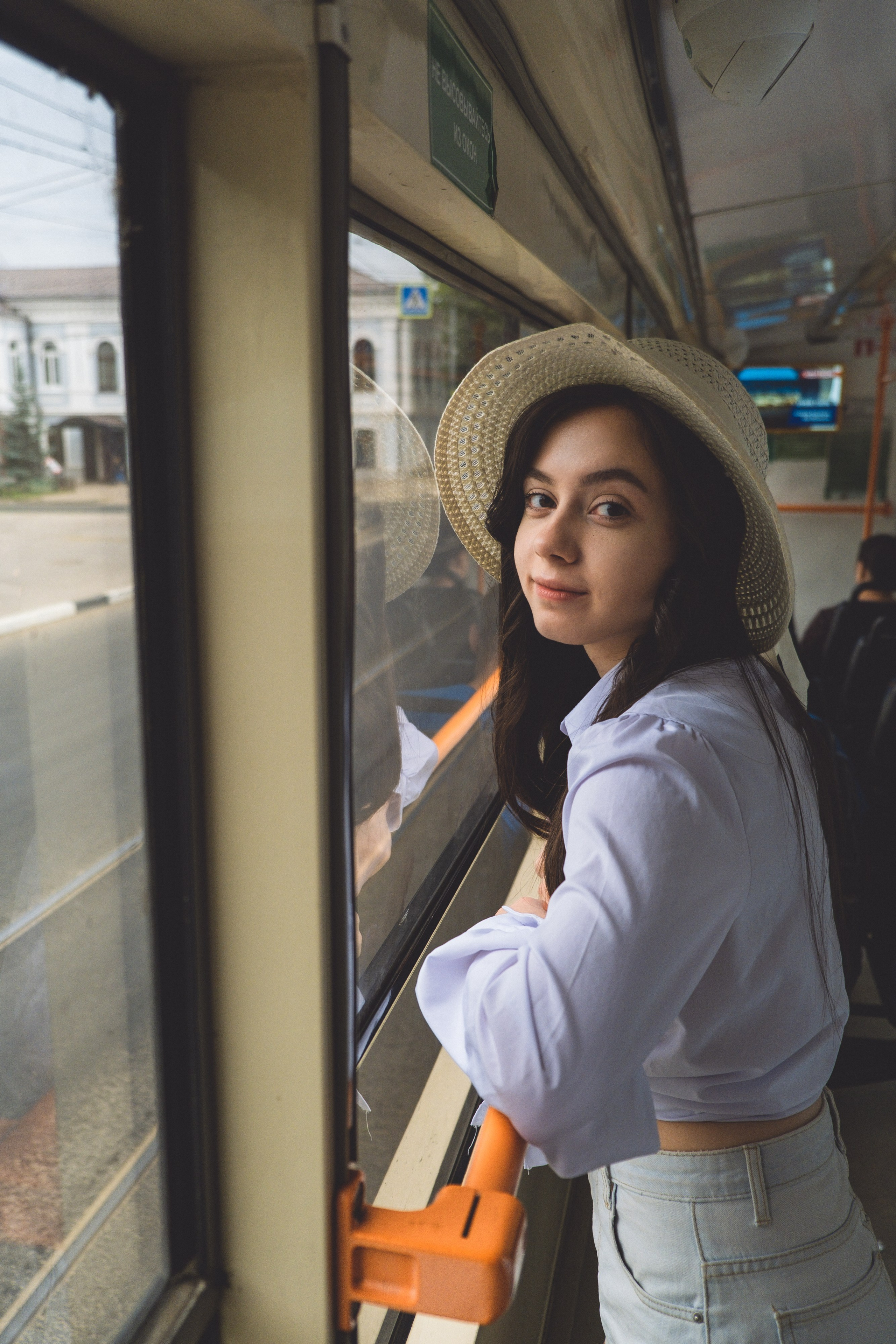 Карина. На трамвае по городу. Дмитрий Пропадалин, Нейрофотография