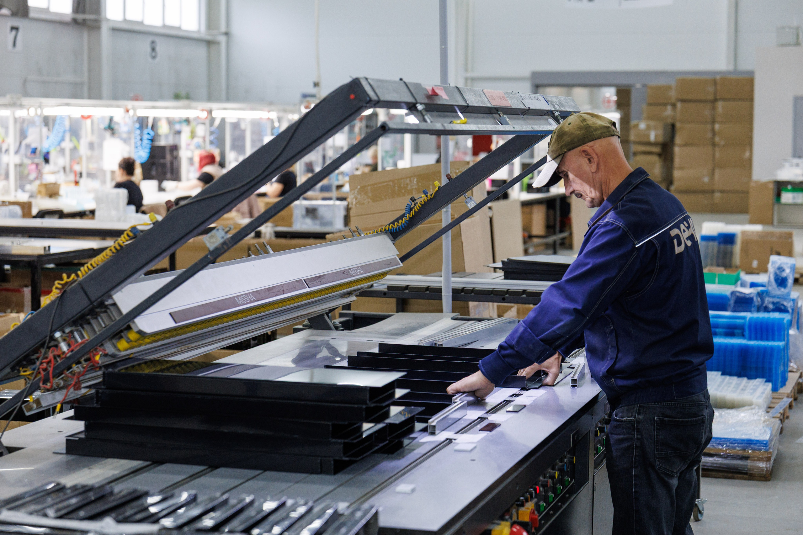 Съемка контента для рекламно-производственной фирмы «Дека» (2025). Репортажный и портретный фотограф в Ярославле Константин Горбачев