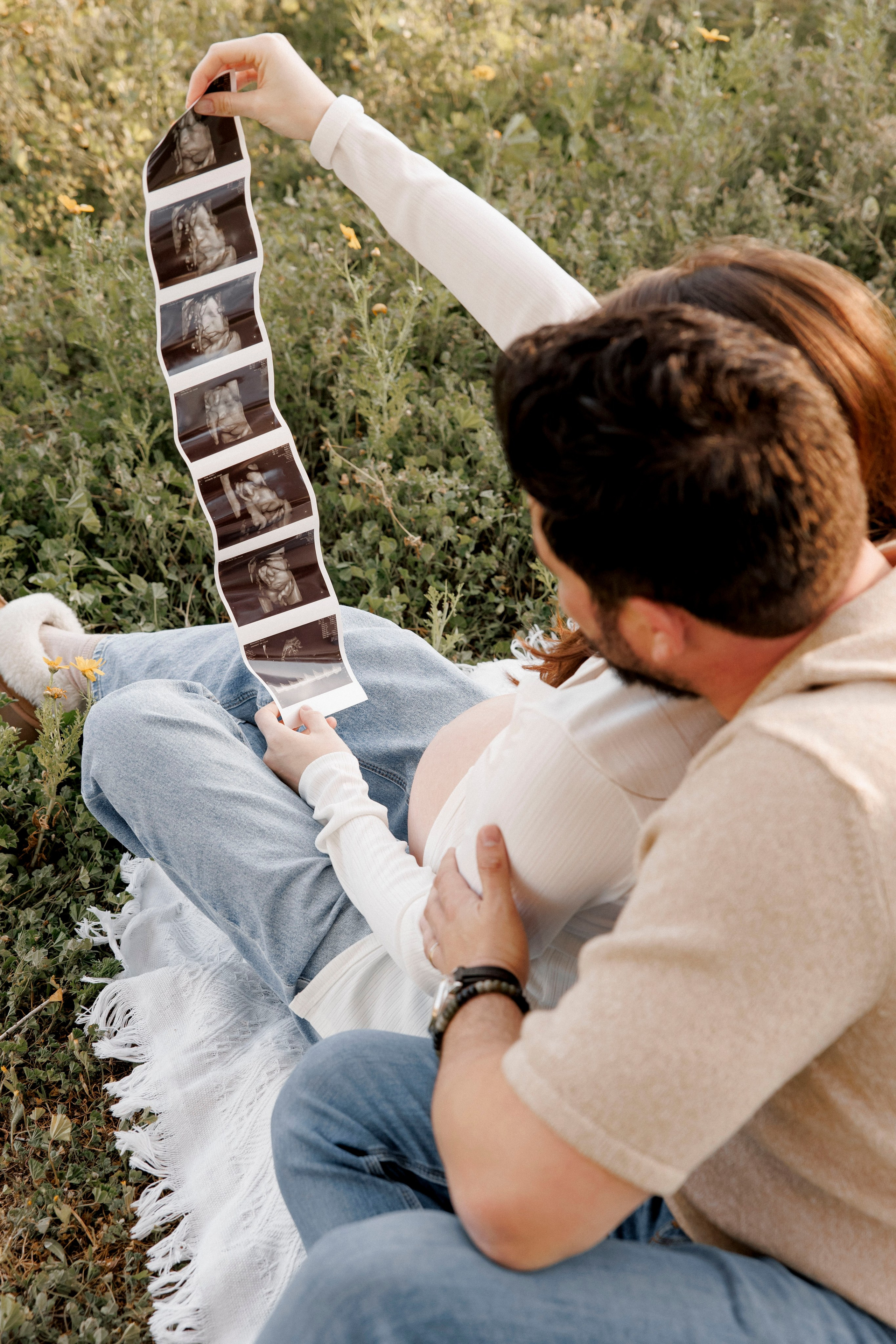 Pregnancy photoshoot (home/park/beach). Главная