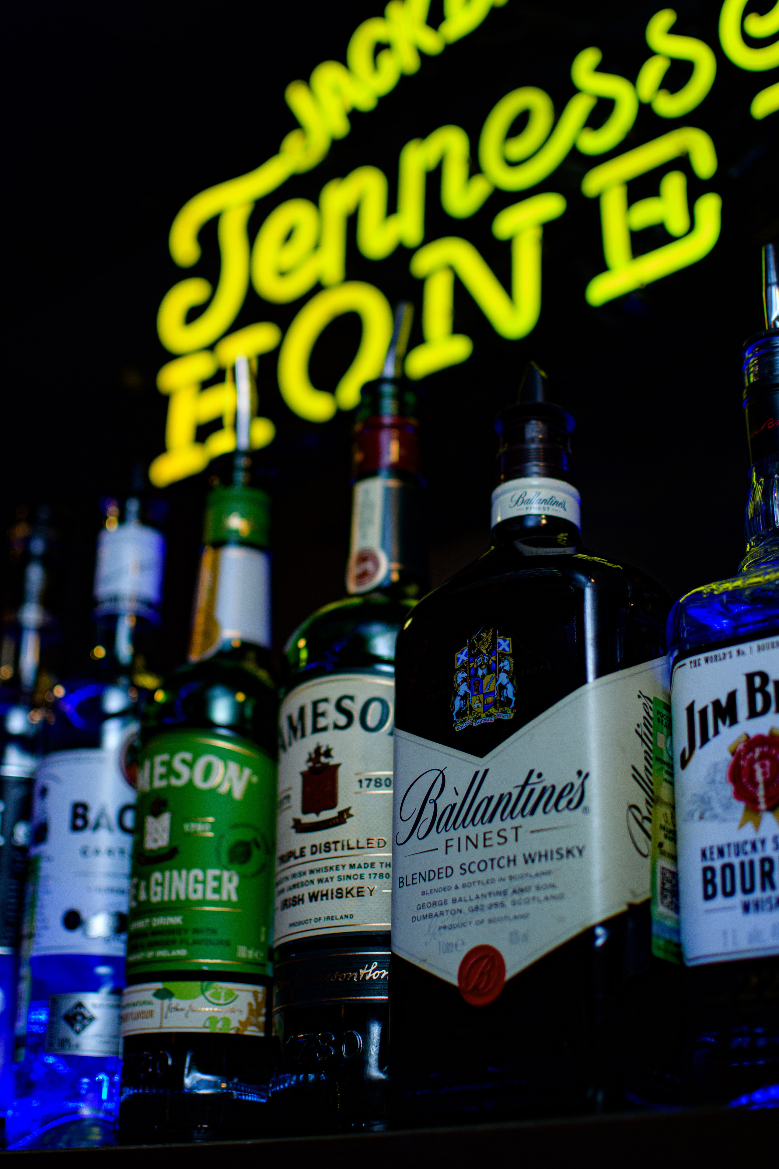 HOLLYWOOD / 6 YEARS. Photokarish