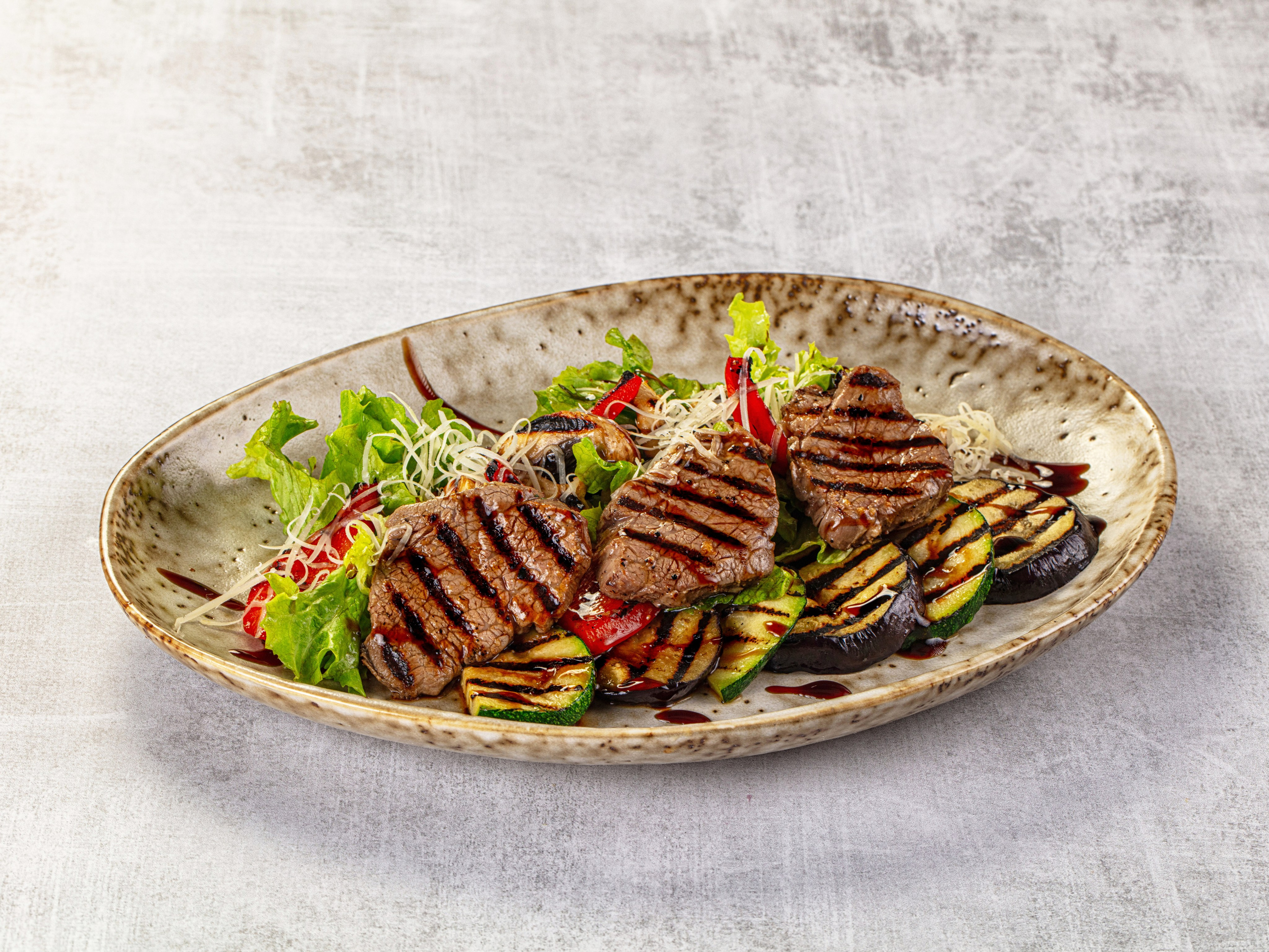 Фотосъемка блюд европейской кухни. Заказ по тел.: +7 (906) 006-90-22. Фуд-фотограф Андрей Старостин — съемка еды в Москве и регионах. 10 000 руб. в час