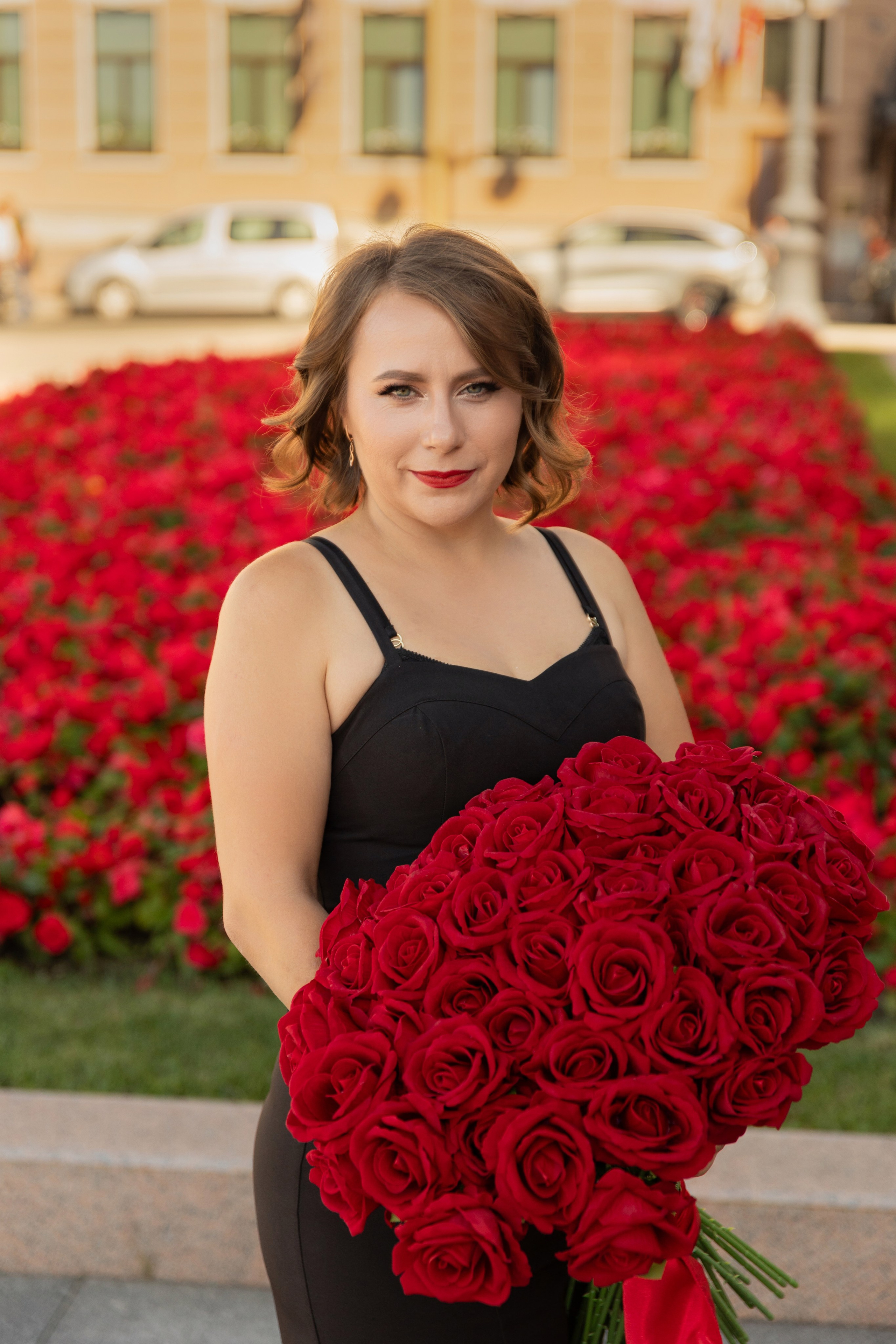 Фотопрогулка в центре с букетом красных роз. Семейный и свадебный фотограф в Санкт-Петербурге Татьяна Швыкова