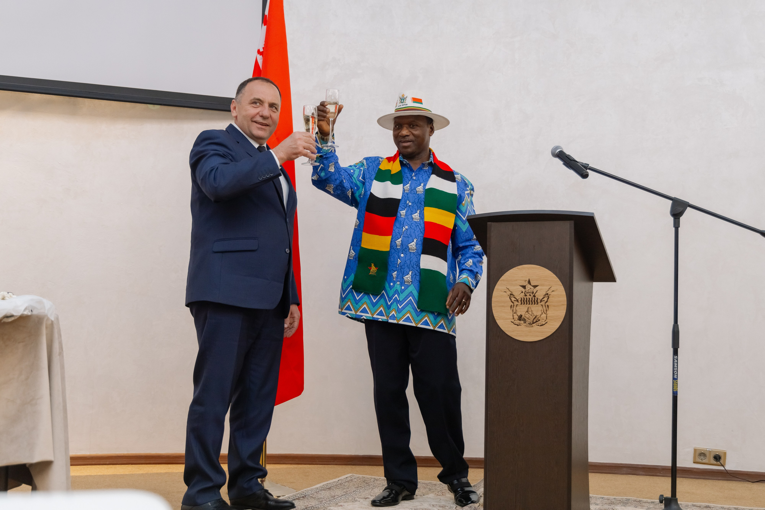 Фотосъемка делегации Посольства Зимбабве в Минске. Свадебный фотограф в Минске/Беларуси Сергей Спиридонов