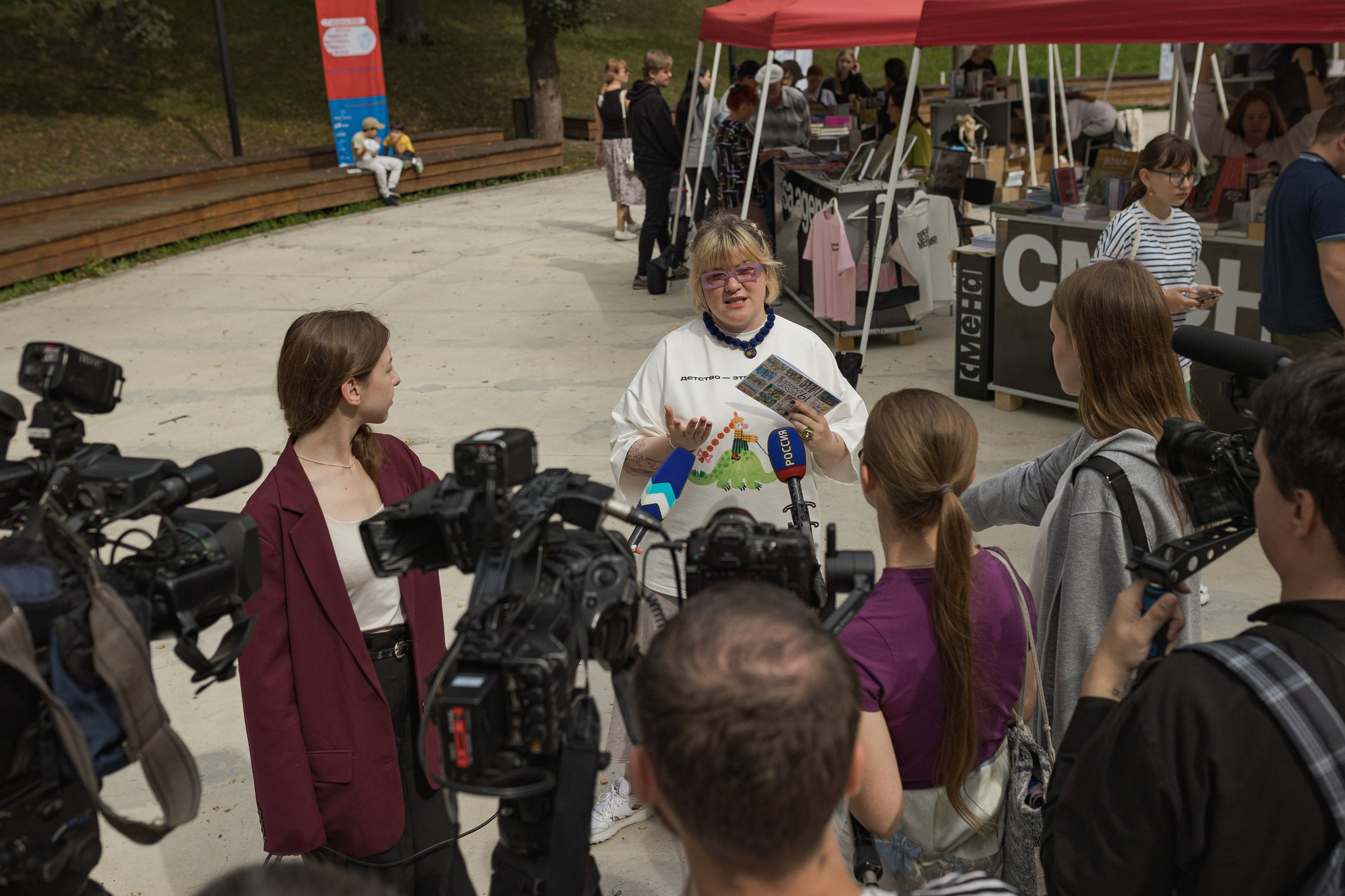 Книжный фестиваль «Смены» в Выксе 2024. Фотограф городских и семейных событий Артем Карпухин