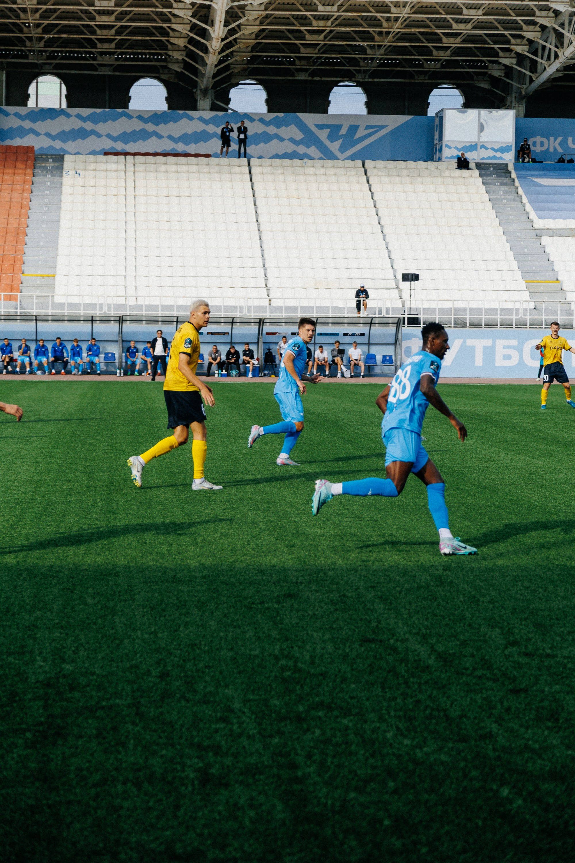 ФК ЧЕЛЯБИНСК Х ФК ВОЛГА. Репортажный фотограф Макс Брагин