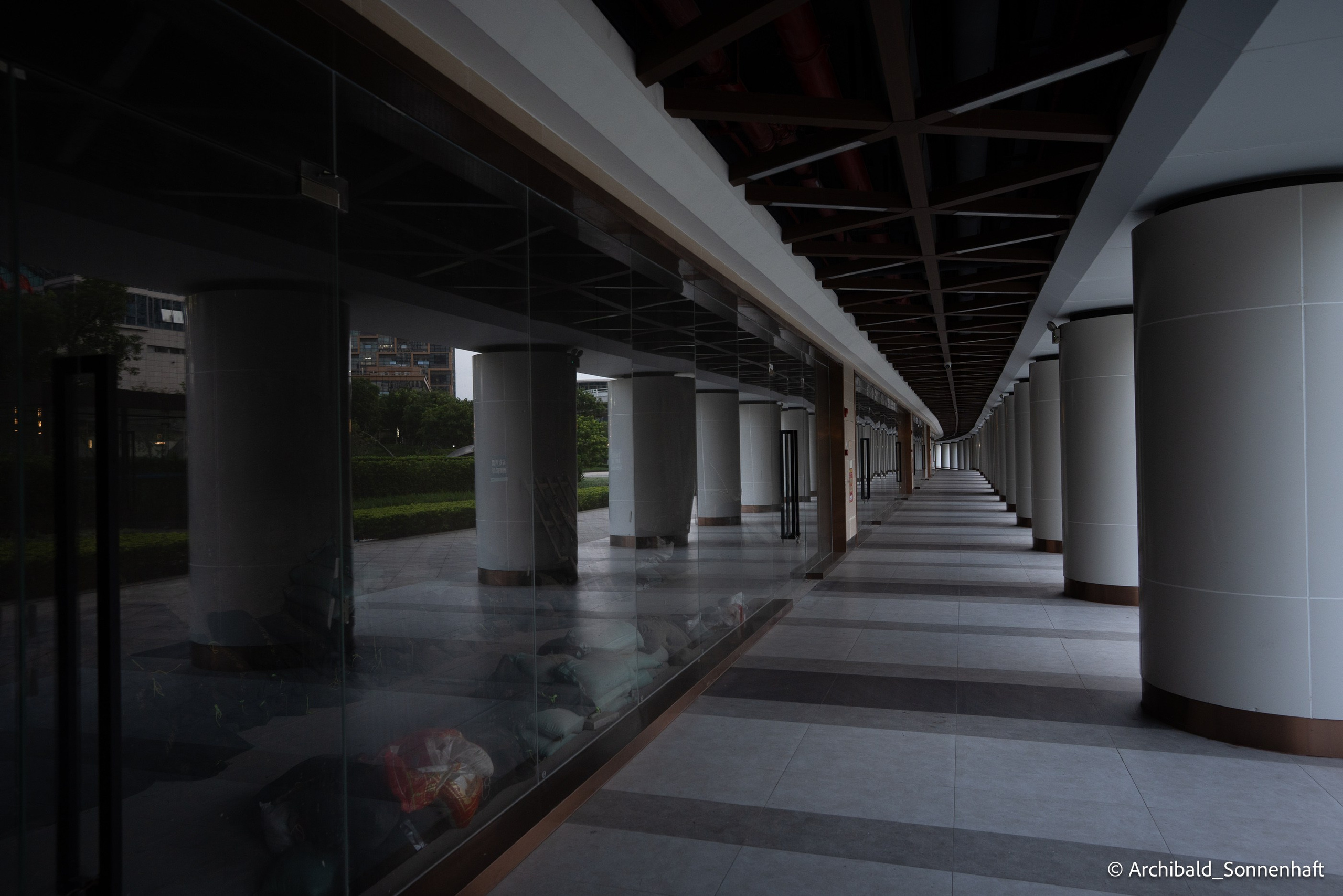 Office environs. Photographer in Guangzhou, China. Archibald Sonnenhaft