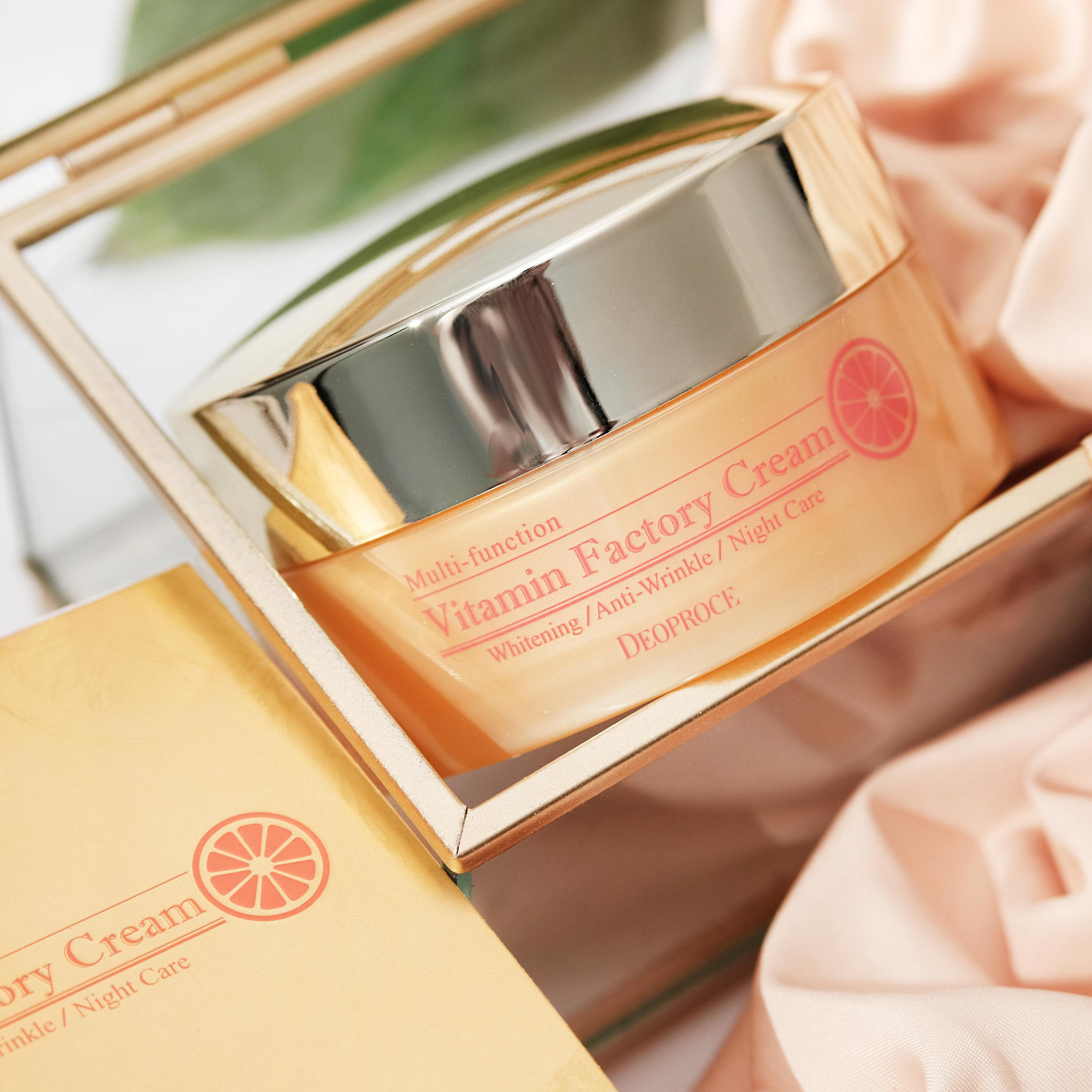 Фото косметики. Контент Предметный фотограф Саратов, контент для бизнеса, съемка для брендов, предметные фотосъёмки в Саратове. Елена