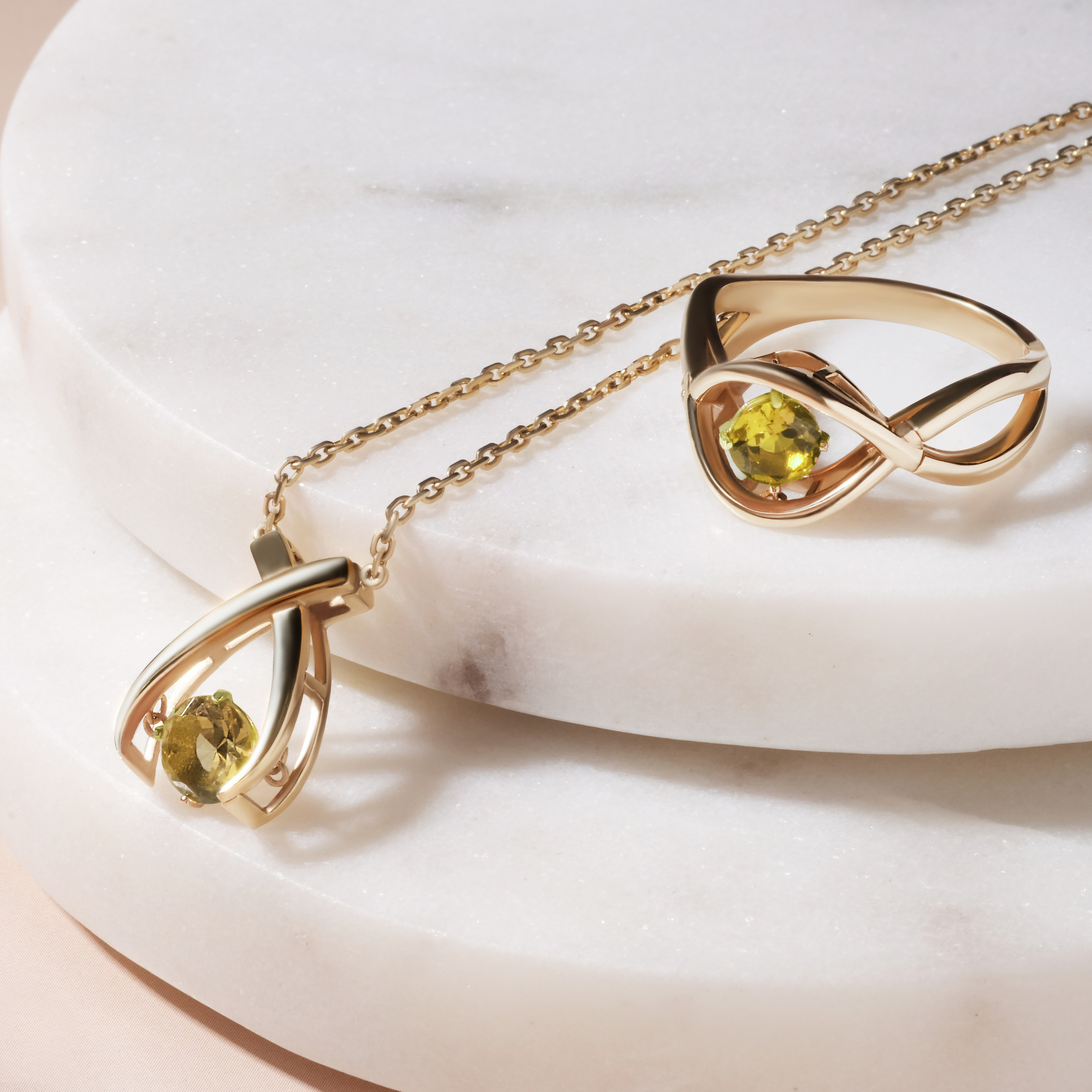 Ювелирный фотогрф. Контент Предметный фотограф Саратов, контент для бизнеса, съемка для брендов, предметные фотосъёмки в Саратове. Елена