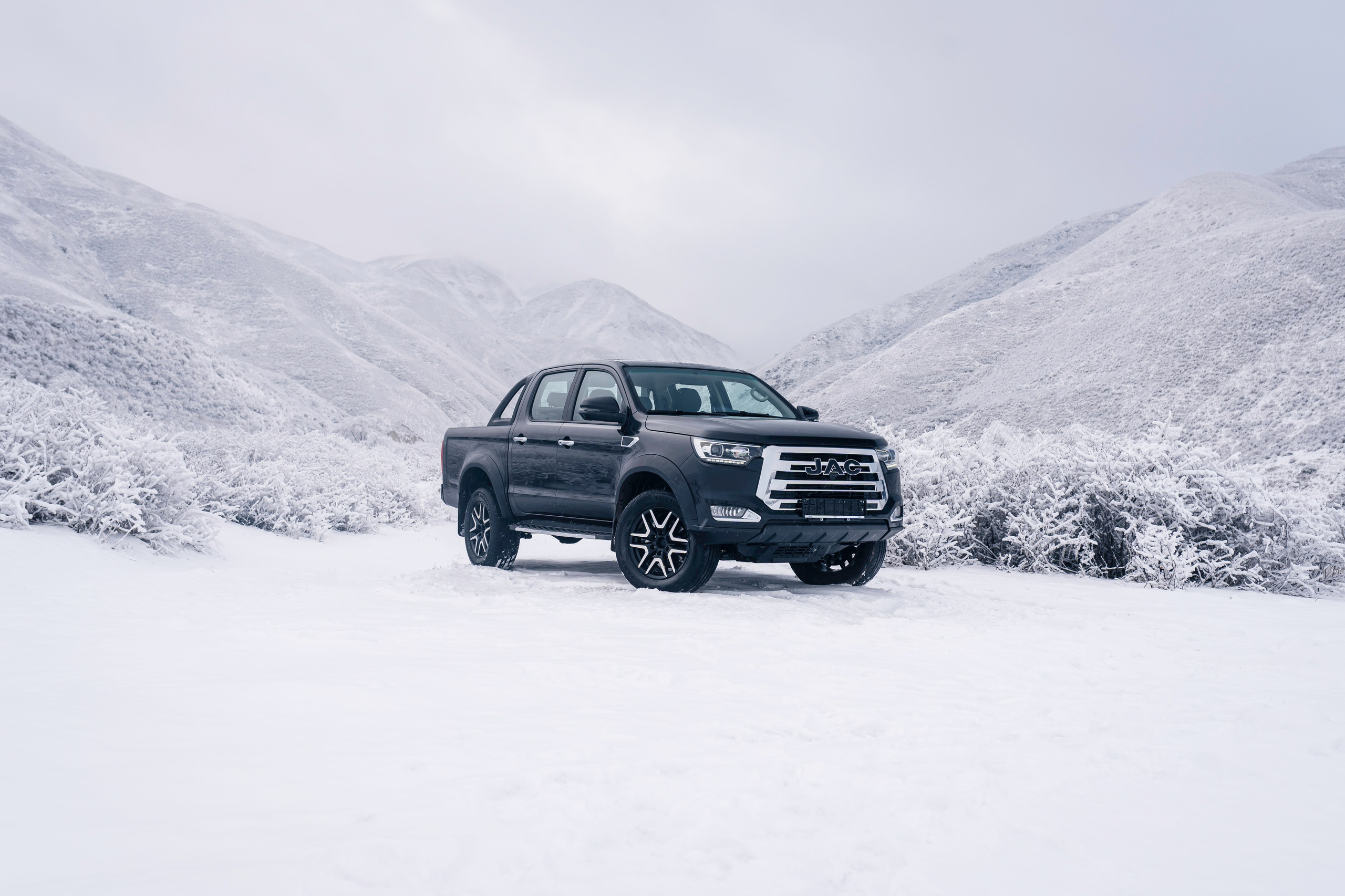 JAC T6. Чен Станислав | Автомобильный фотограф | Алматы, Казахстан