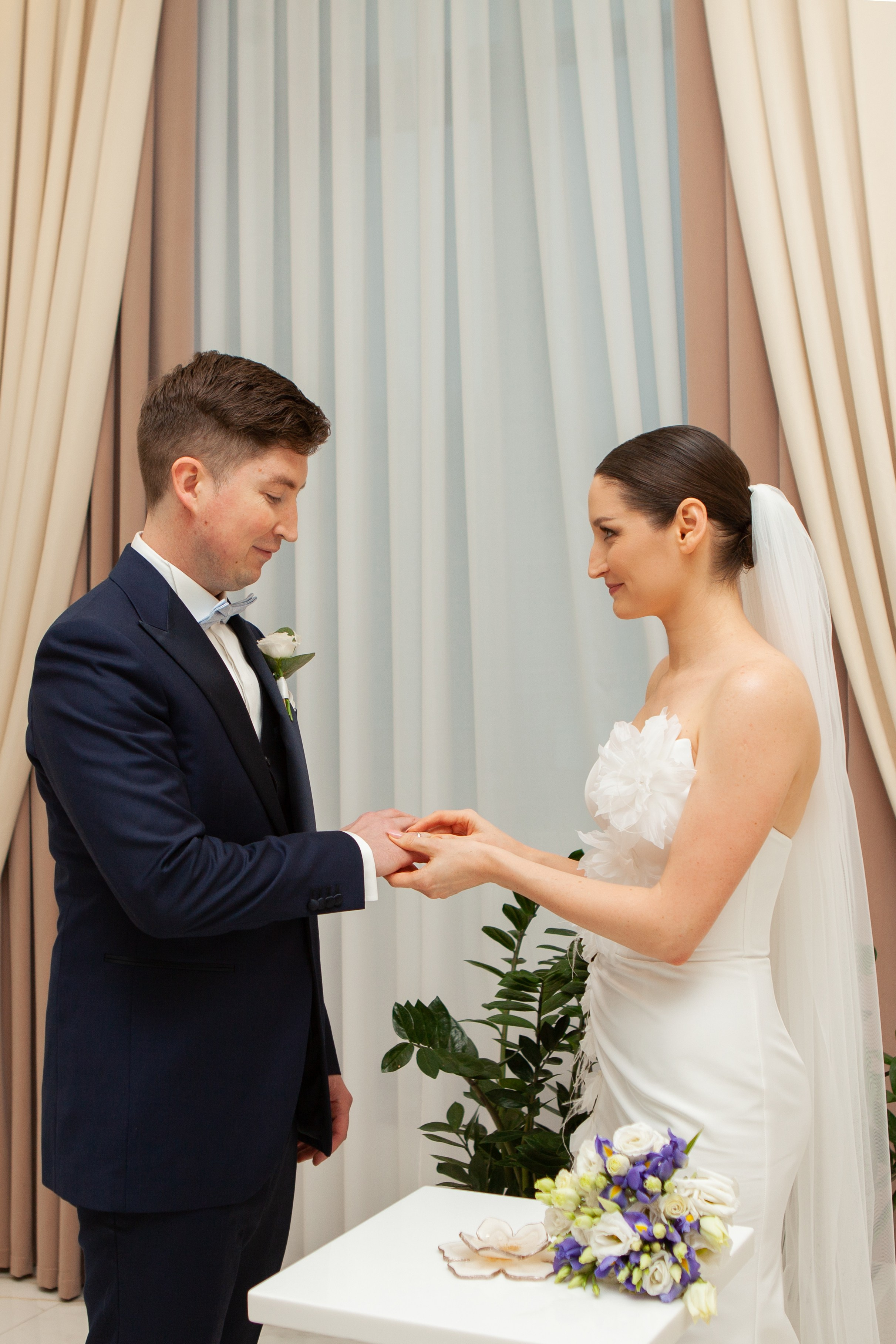 Фотосессия жениха и невесты в шипиловском загсе. Фотограф Ольга Ефремова