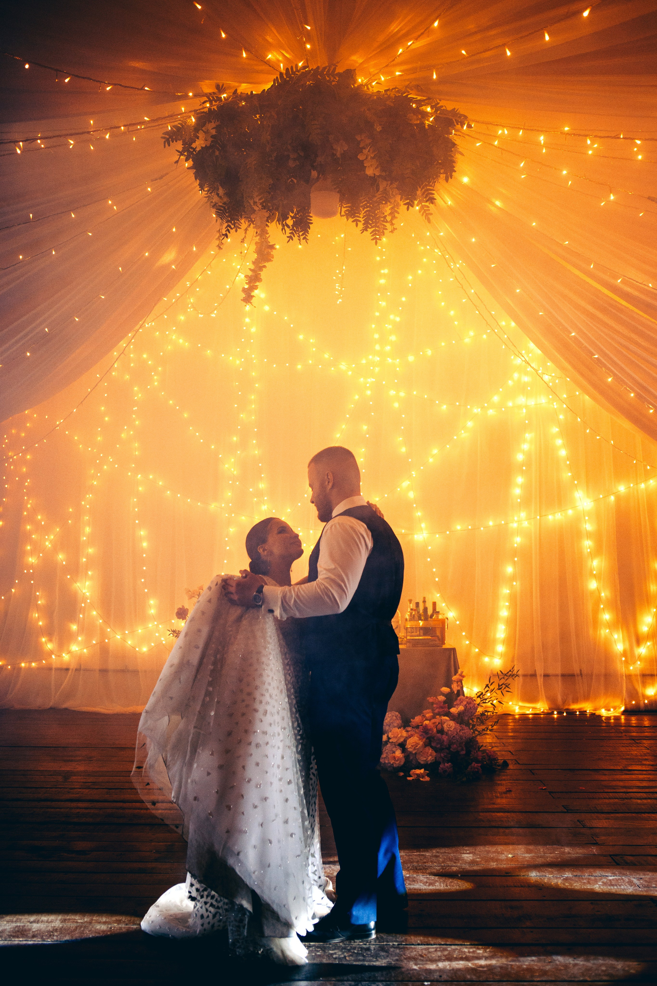 Свадебная фотосессия в отеле hartwell hotel и на патриарших прудах. Фотограф Ольга Ефремова