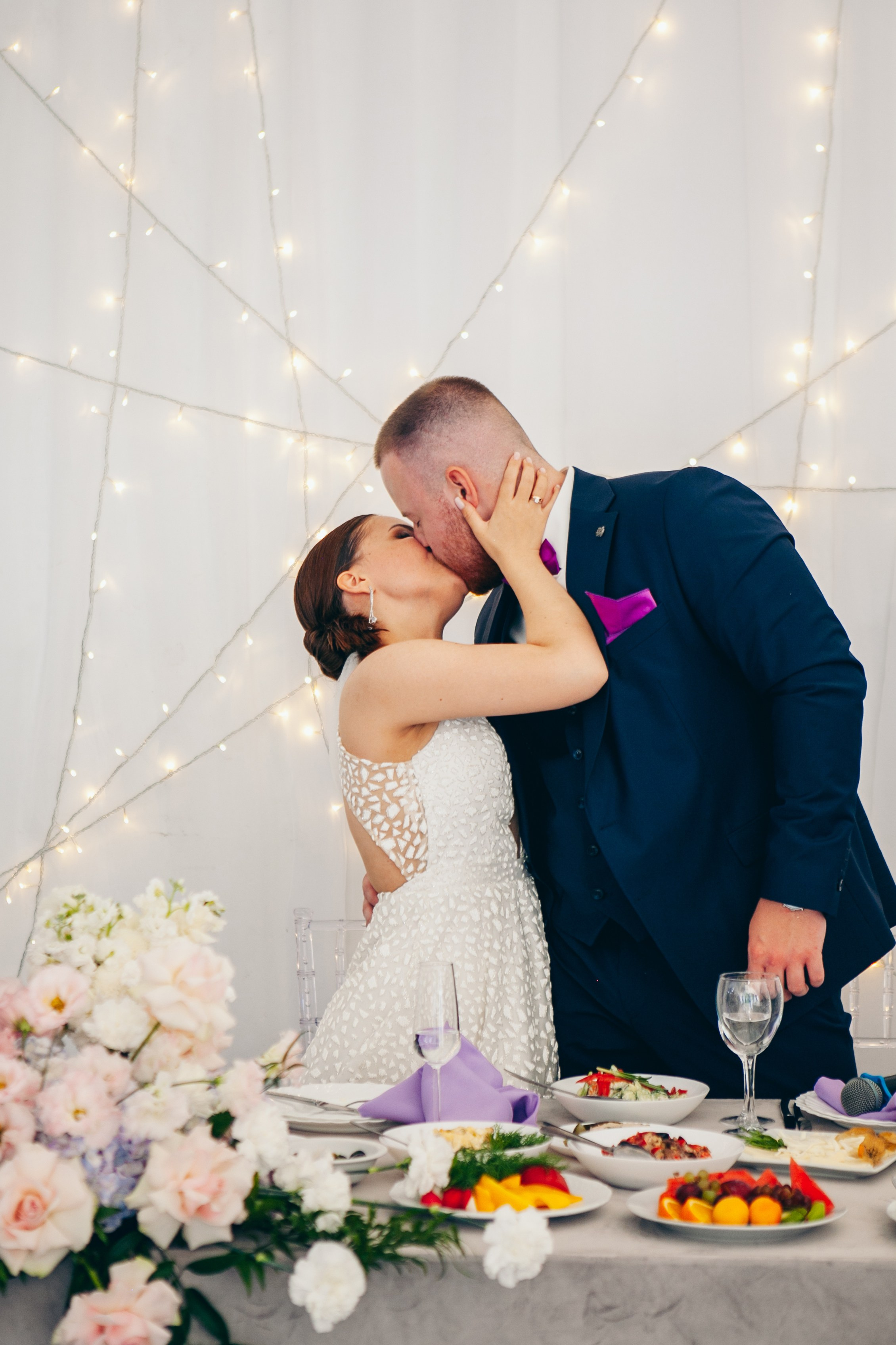 Свадебная фотосессия в отеле hartwell hotel и на патриарших прудах. Фотограф Ольга Ефремова