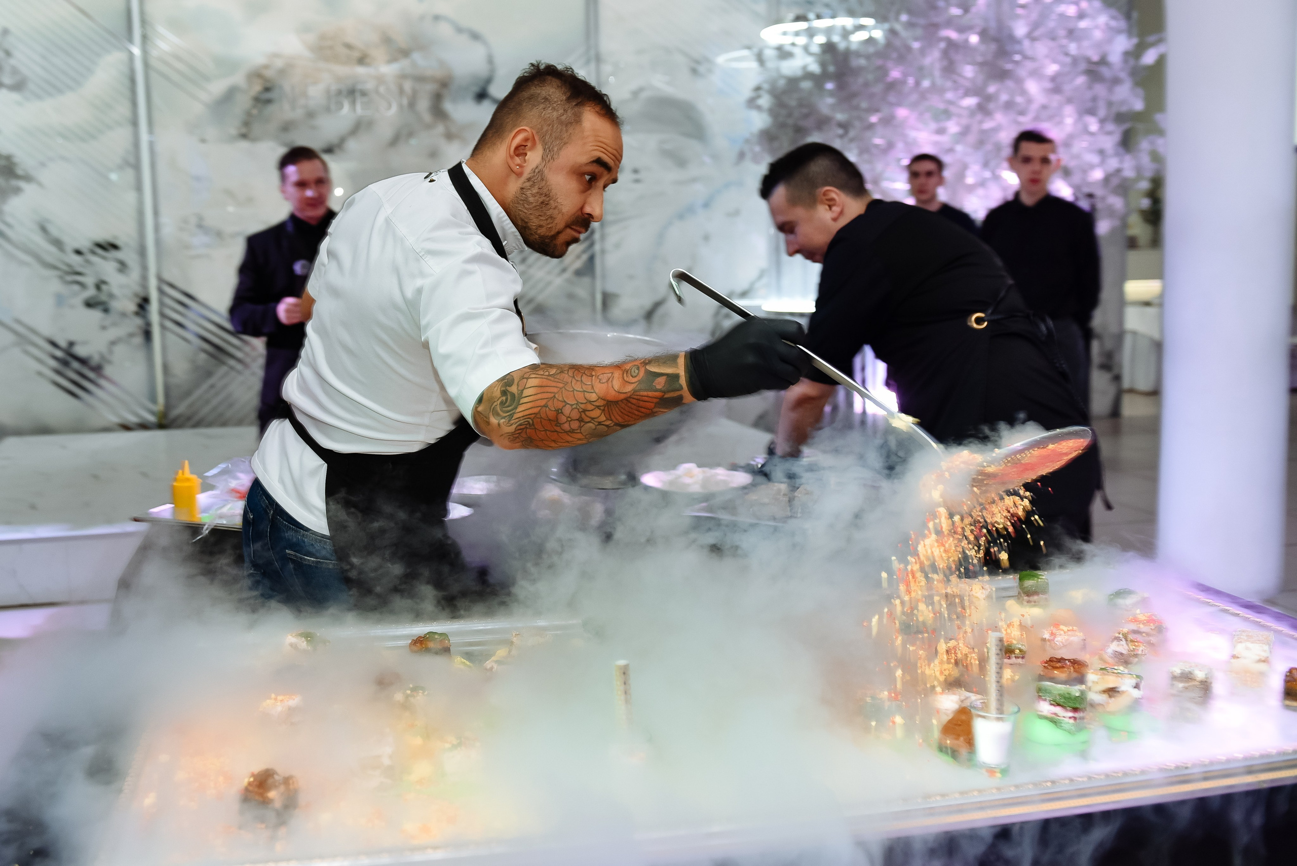 Новогодний корпоратив в ресторане Nebesa. Анастасия Петрович фотограф, фотокорреспондент в Москве и Санкт-Петербурге. Фотосъёмка репортажа, мероприятия, корпоративная съёмка, контент