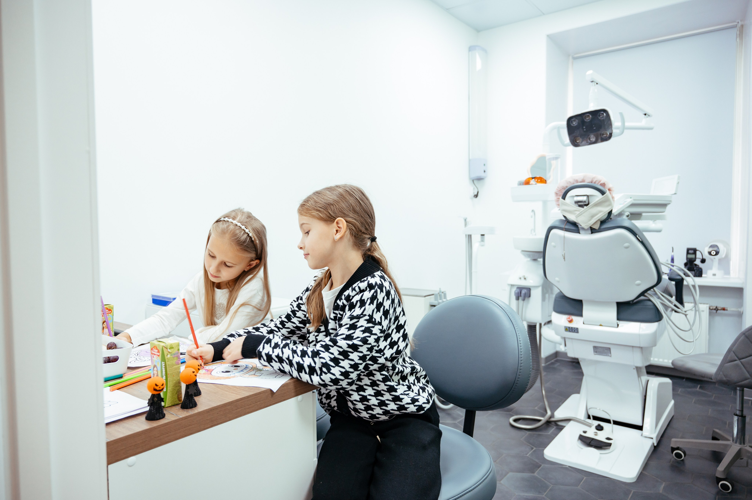 Открытие стоматологии Smile Is. Анастасия Петрович фотограф, фотокорреспондент в Москве и Санкт-Петербурге. Фотосъёмка репортажа, мероприятия, корпоративная съёмка, контент