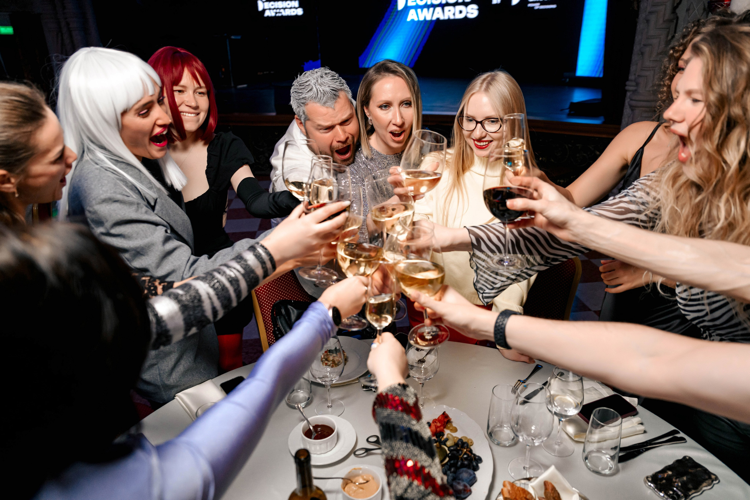 INNOVATE GROUP. Максим Комаров — Профессиональный фотограф