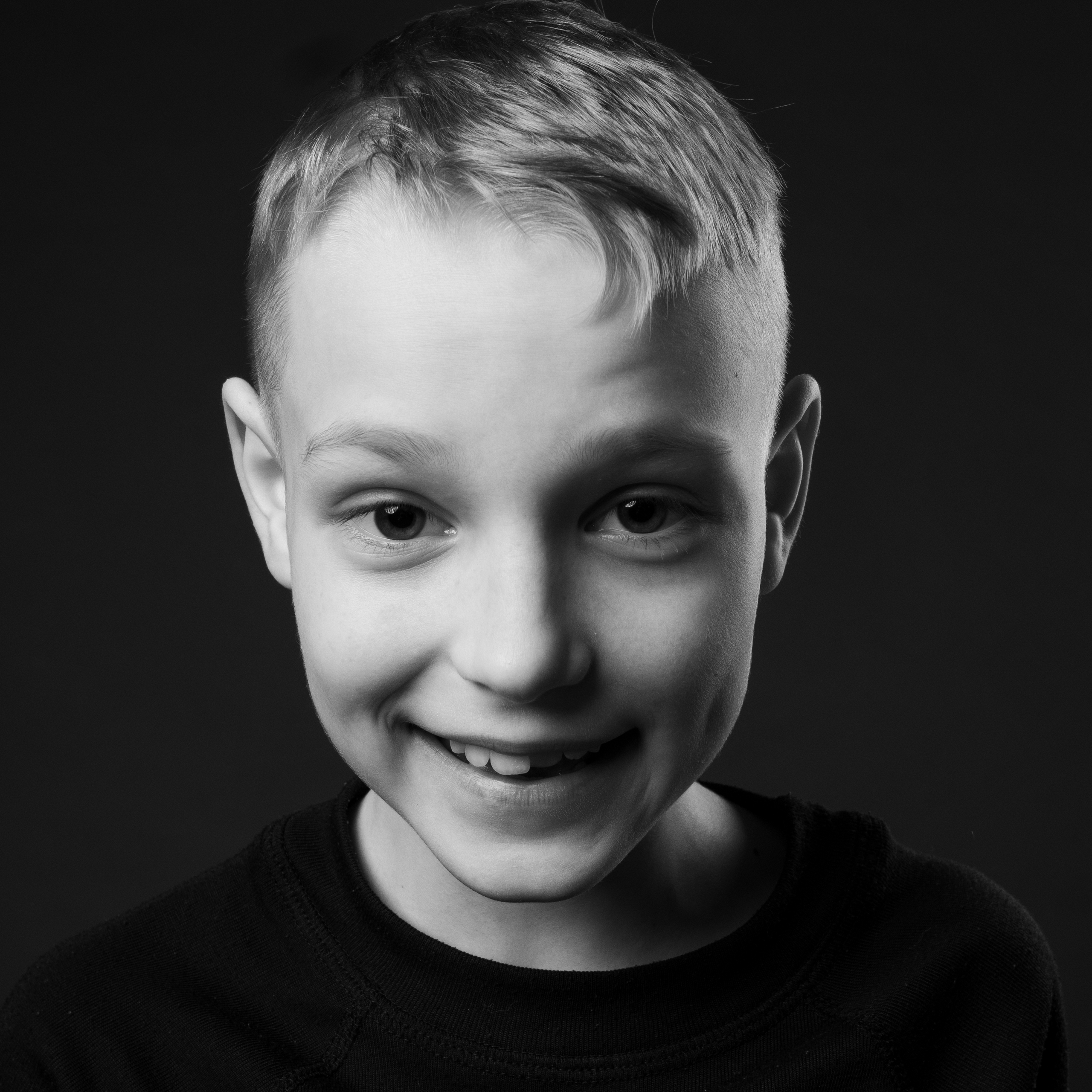 ПРОЕКТ «ЛИЦО». Портретный и предметный фотограф в Москве. Филипп Скокан