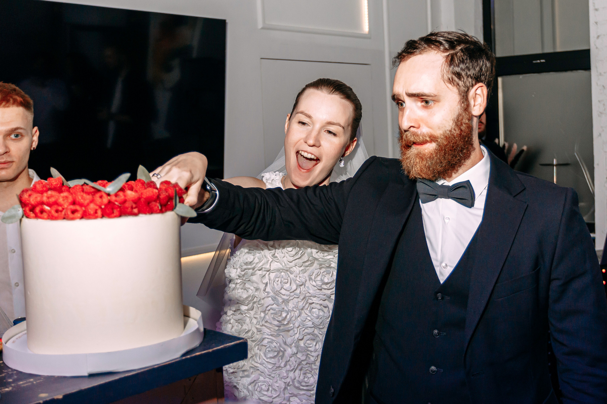 ЦВЕТ СЕЗОНА — РОЗОВЫЙ