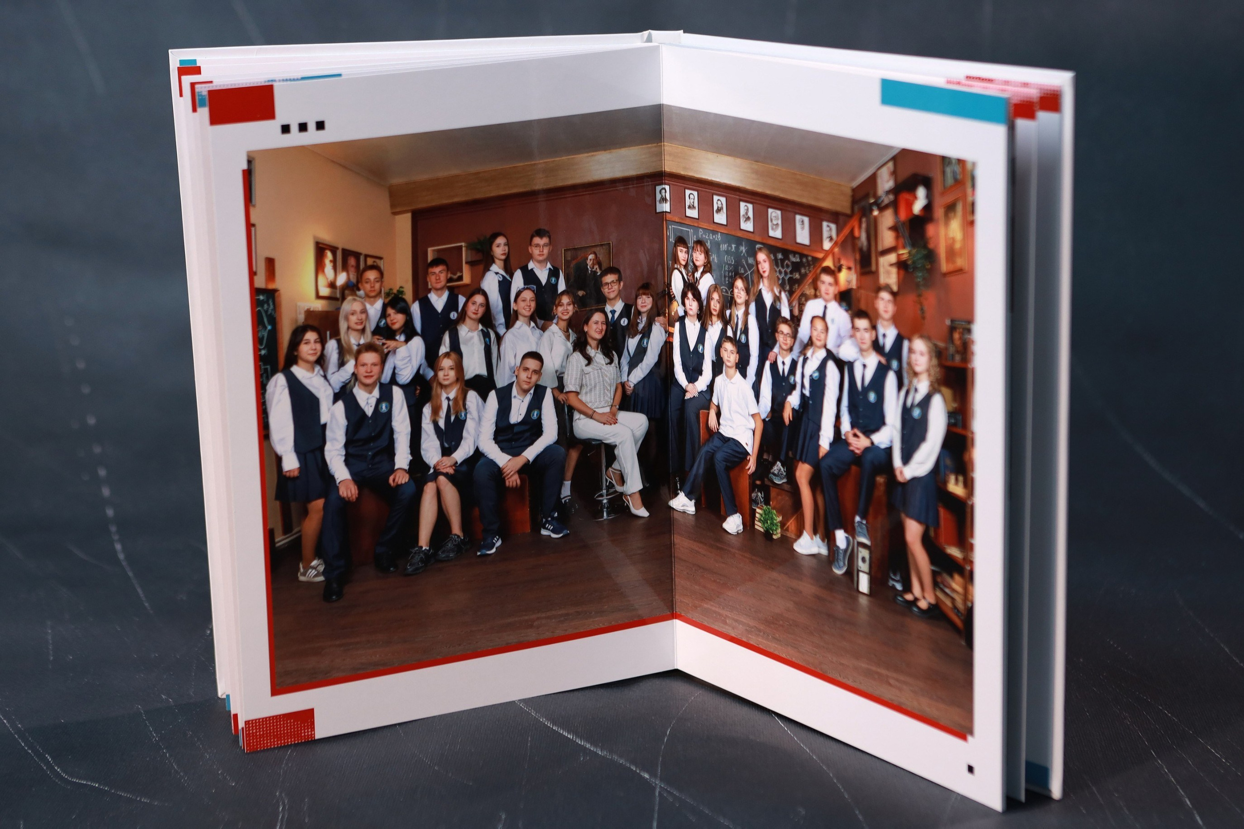 Вектор. Правильный Выпускной Альбом: Кострома, Ярославль, Иваново