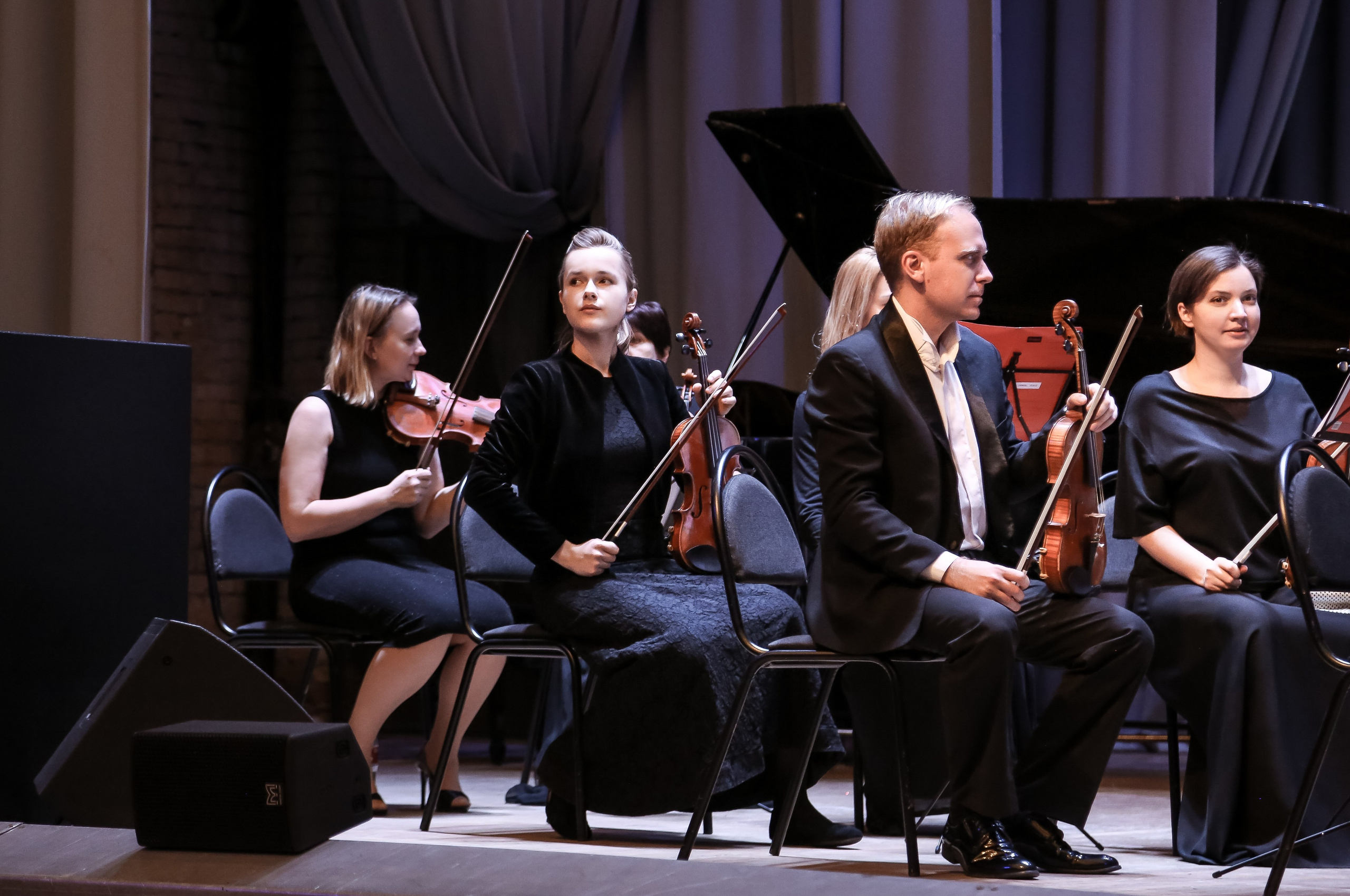 Сольный концерт в Дубне. Дарья Письменюк / Darya Leitstern — фотограф, музыкант, журналист, путешественник