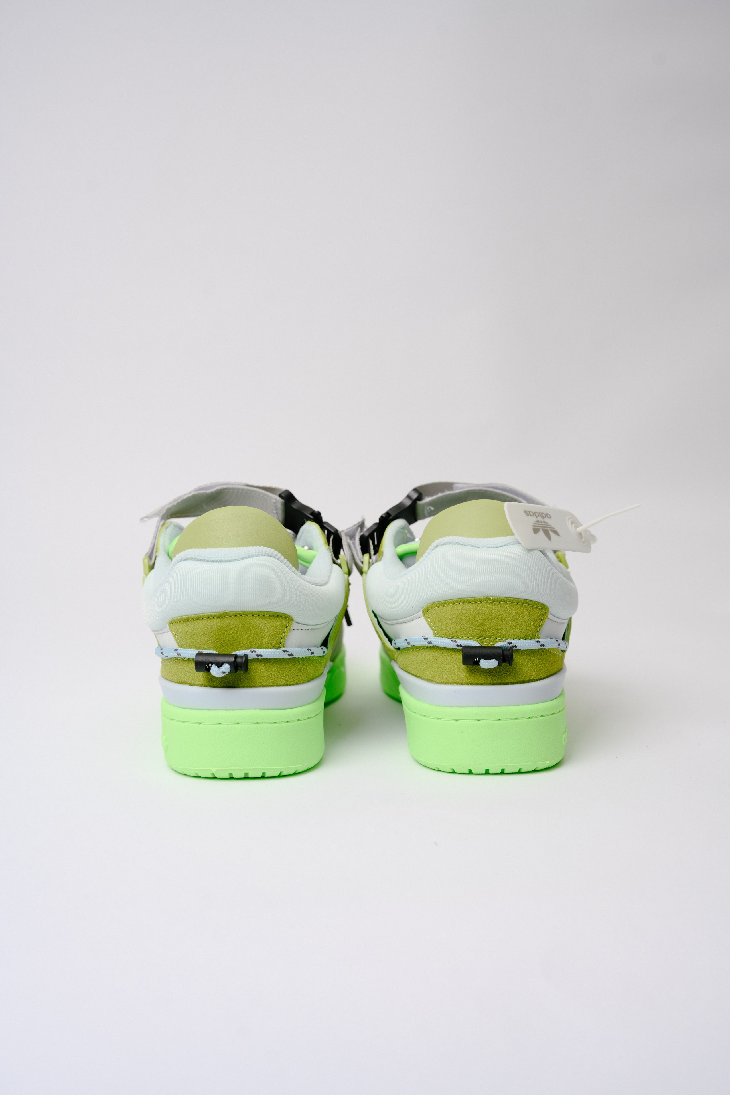 Кроссовки для wb. Фотограф в Красноярске