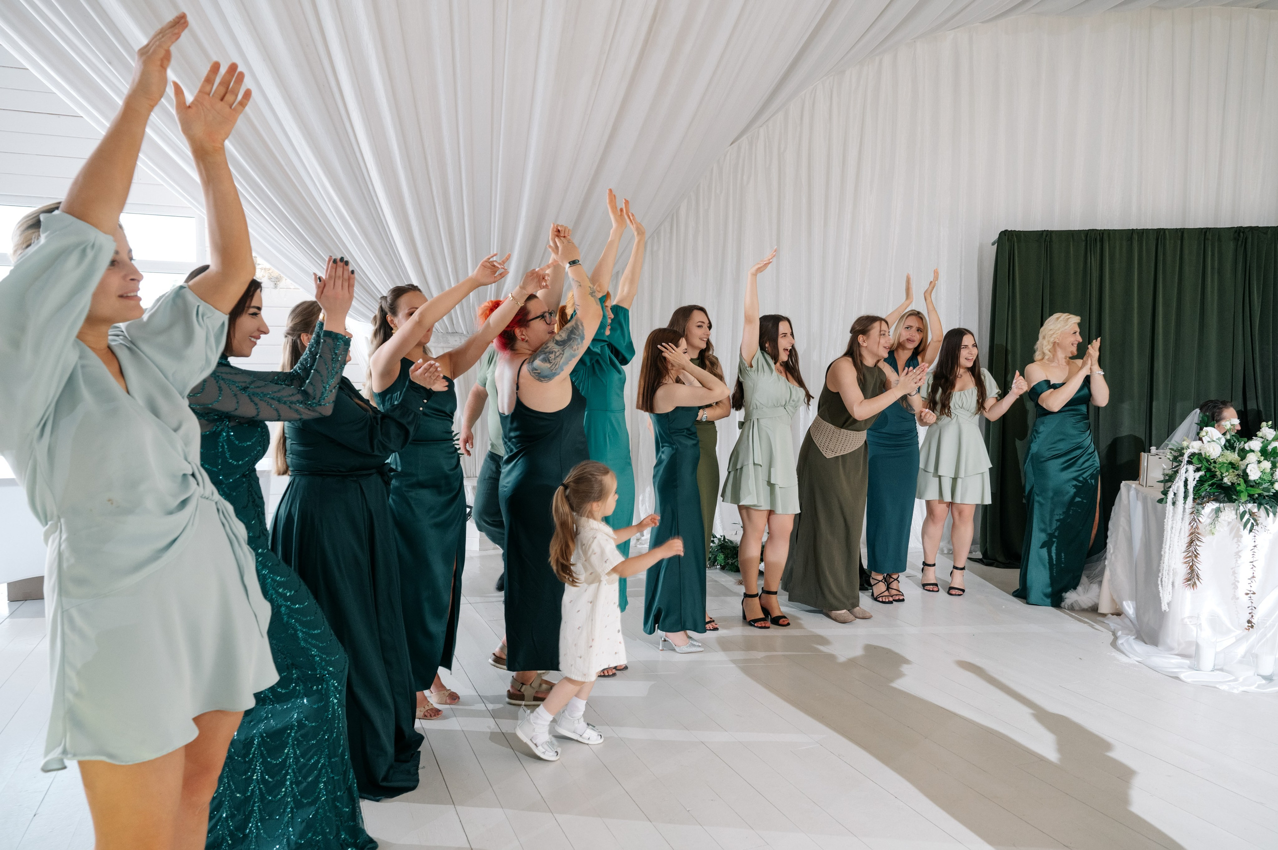 Свадьба в Гребнево в Трубецком. Свадебный и семейный фотограф Виктория Носачёва. Щелково, Москва и МО