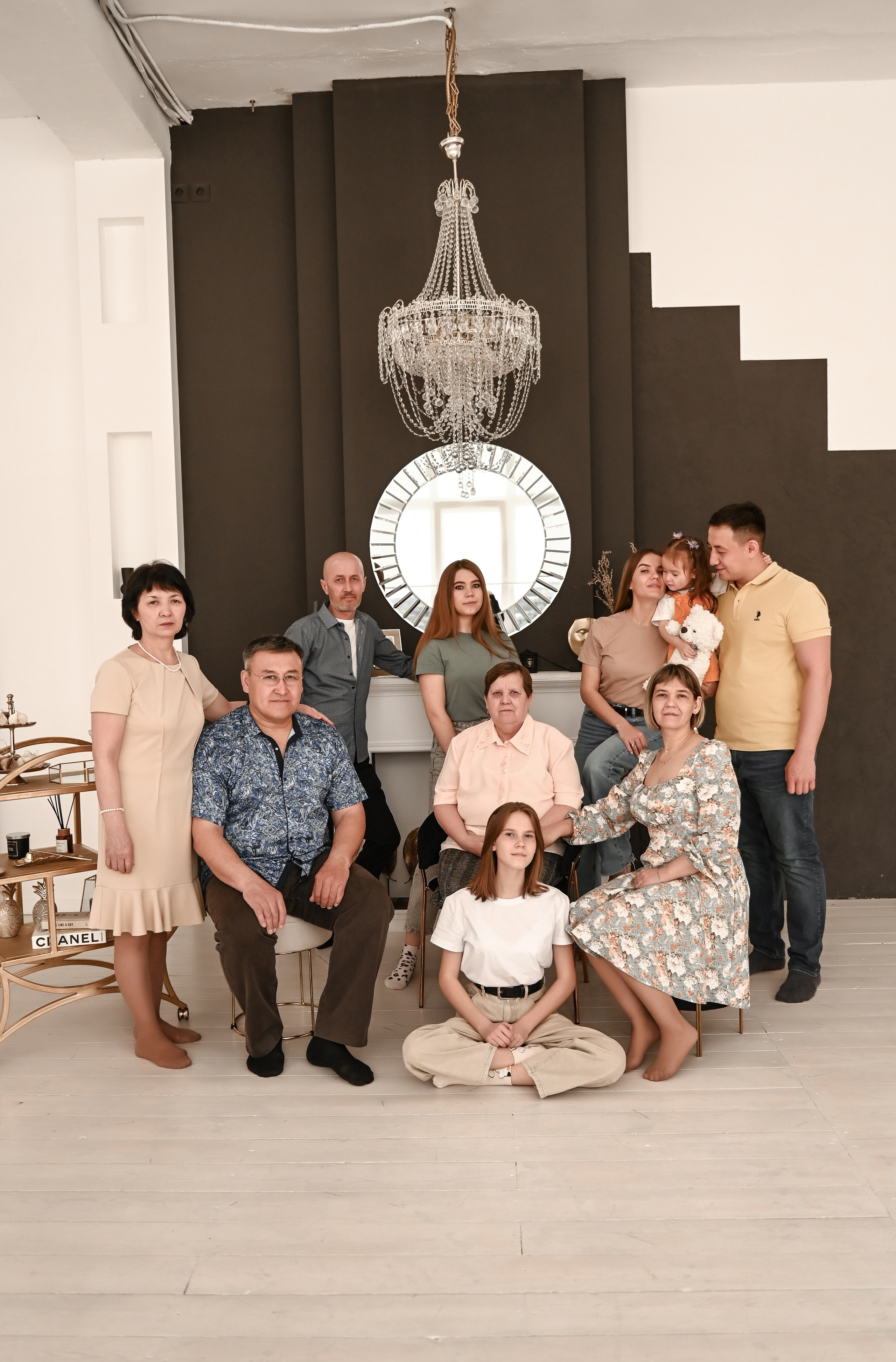 Семейная студийная  фотосессия 2. Свадебный, семейный, детский, контент фотограф в Омске Максим Ильин