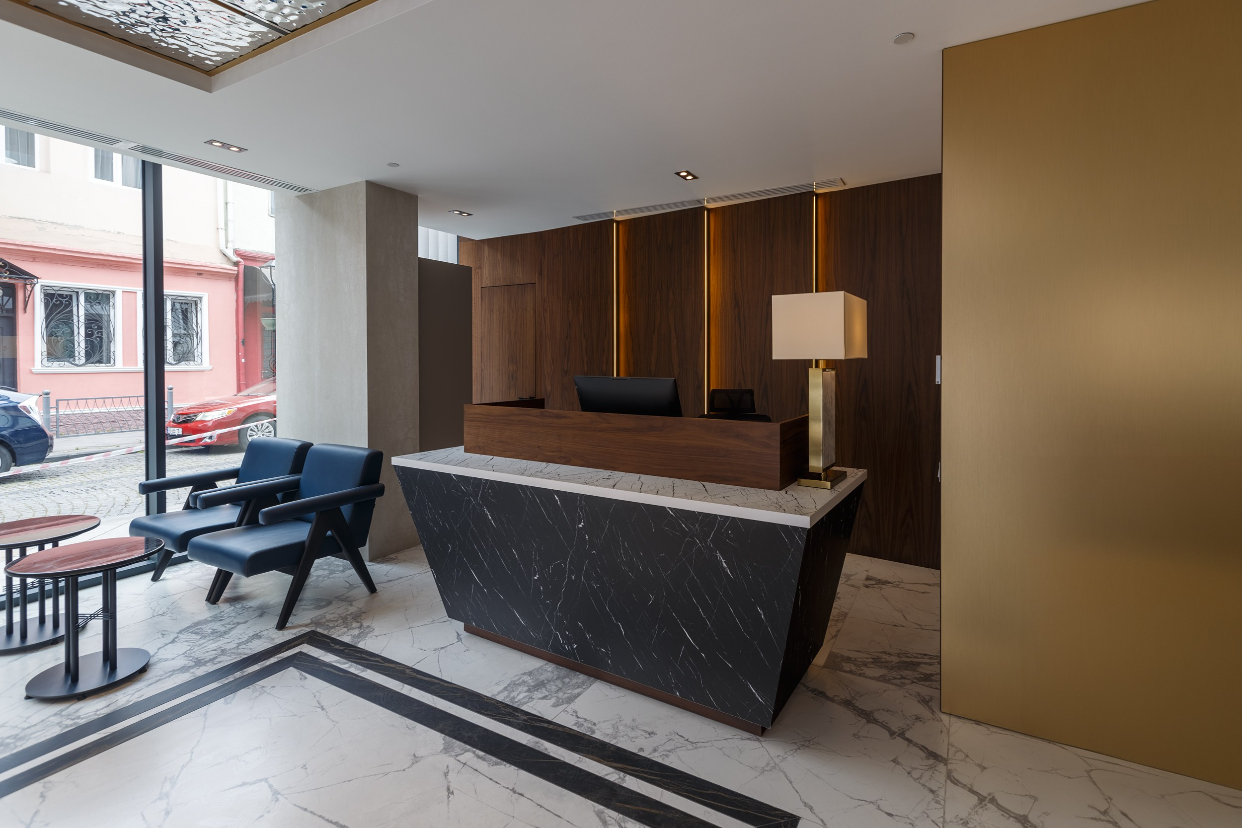 HOTEL PIAZZA EPIGRAPH (BATUMI). Режиссёр, клипмейкер, фотограф — Андрей Охота