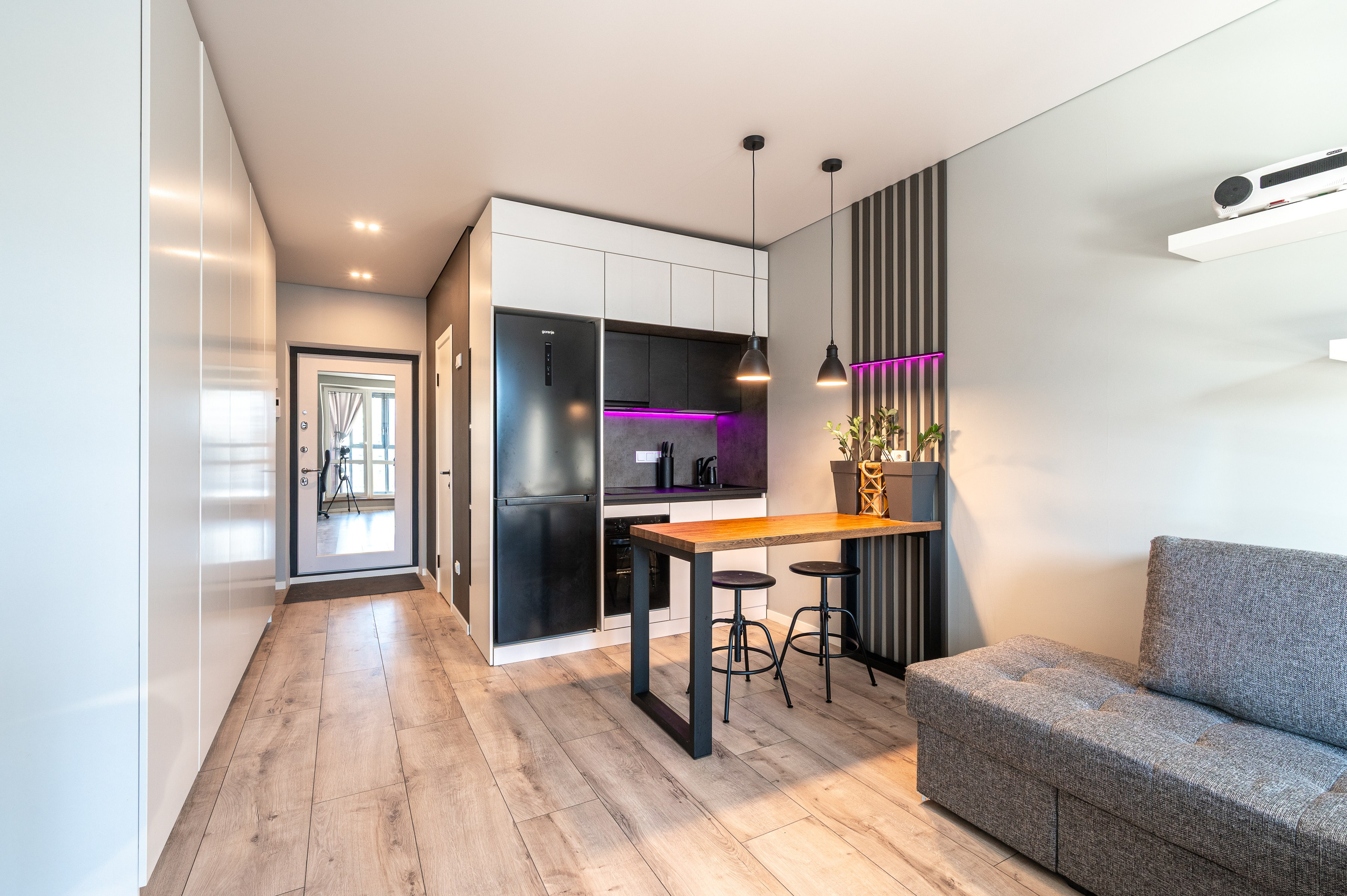 Студия на продажу, Лиговский пр-т. Интерьерный фотограф. Фото- видеосъемка недвижимости Санкт-Петербург