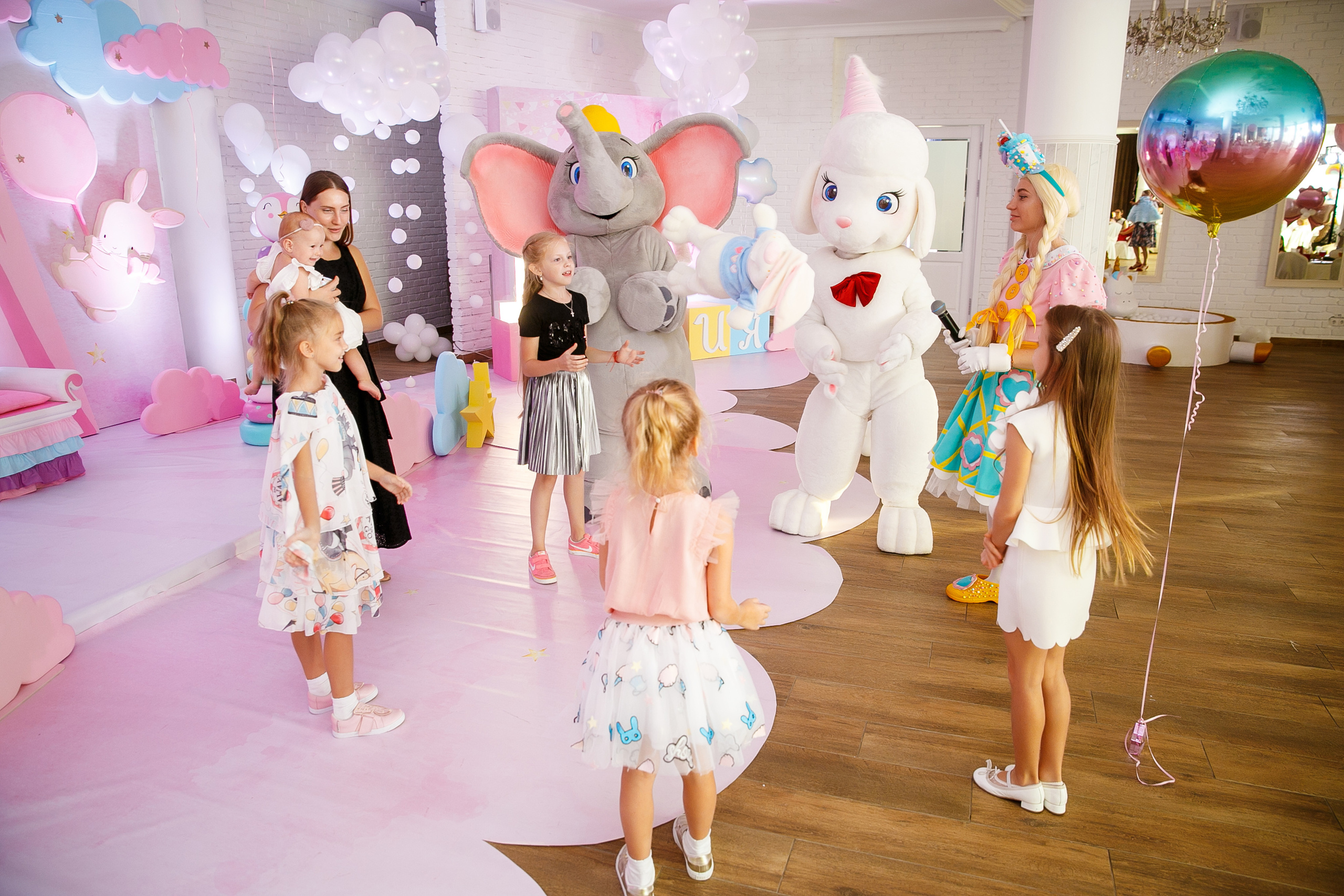 ДР Софии. 1 год. Ресторан Мост. Фотограф Андрей Баксов