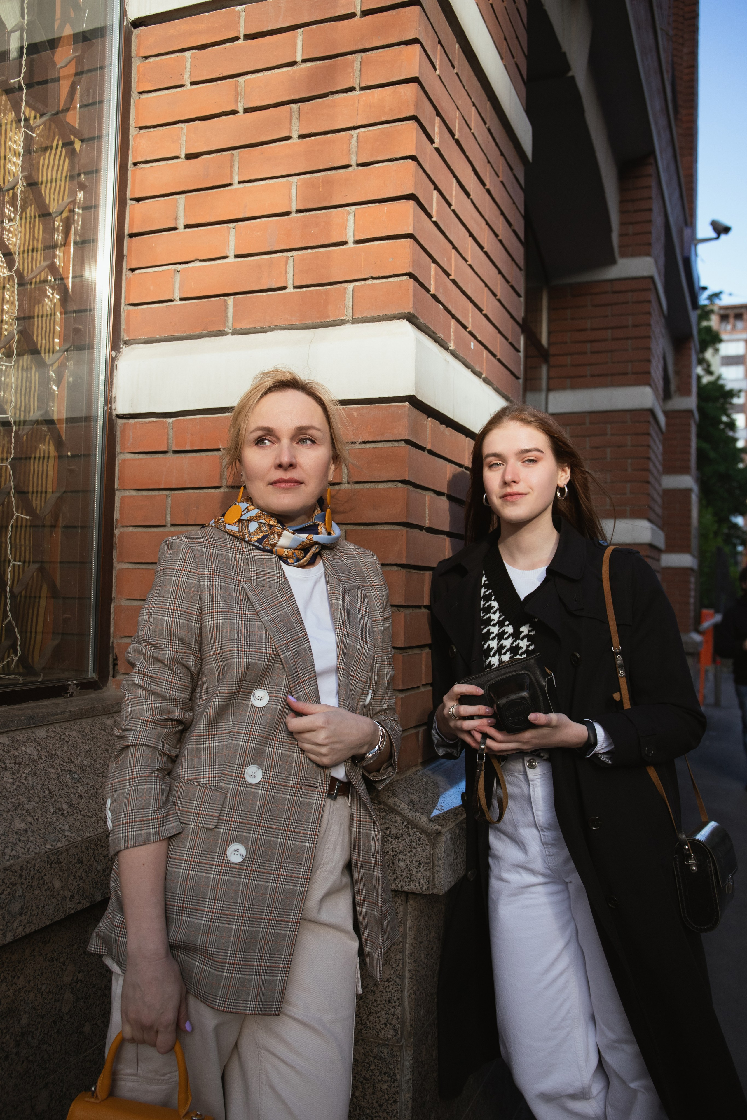 Оля и Милена. Главная