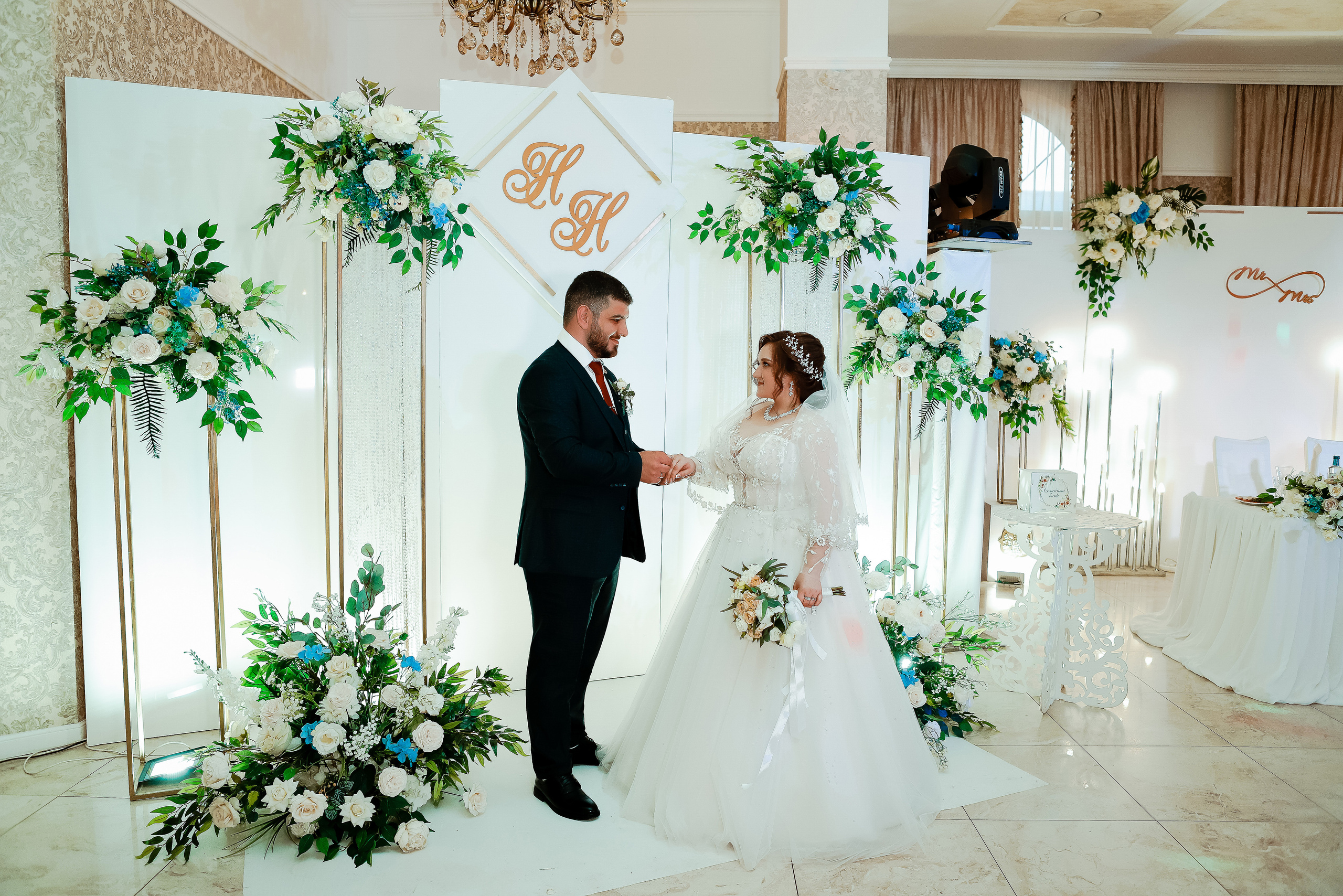 Нариман и Надежда. Свадебный фотограф Евгения Фролова г. Каменск-Шахтинский, Донецк, Ростов