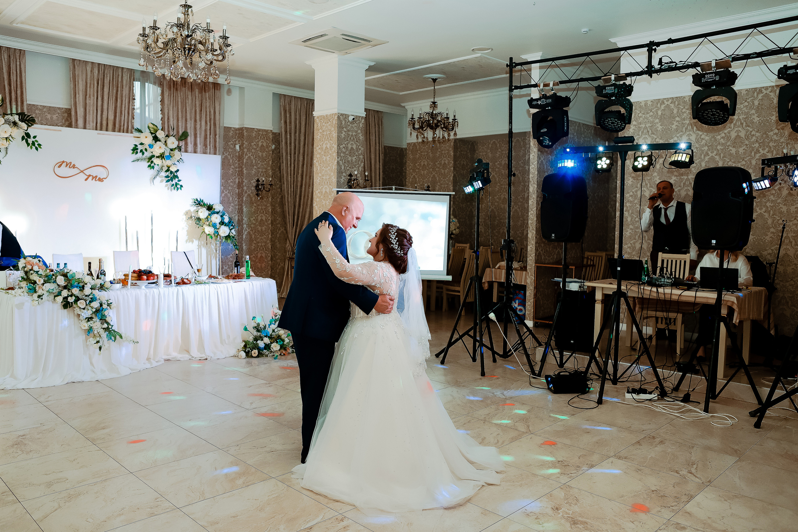 Нариман и Надежда. Свадебный фотограф Евгения Фролова г. Каменск-Шахтинский, Донецк, Ростов