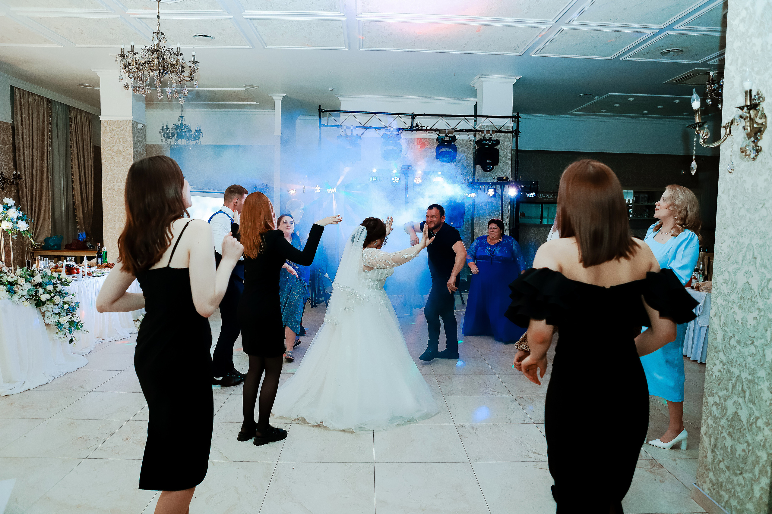 Нариман и Надежда. Свадебный фотограф Евгения Фролова г. Каменск-Шахтинский, Донецк, Ростов