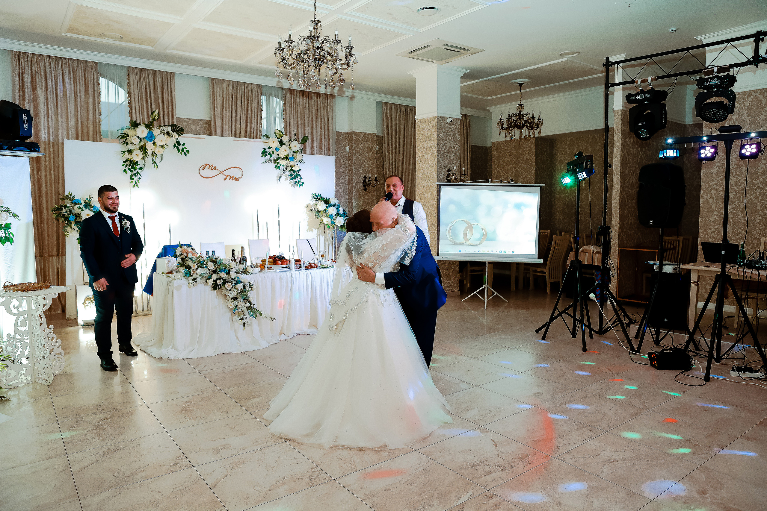 Нариман и Надежда. Свадебный фотограф Евгения Фролова г. Каменск-Шахтинский, Донецк, Ростов