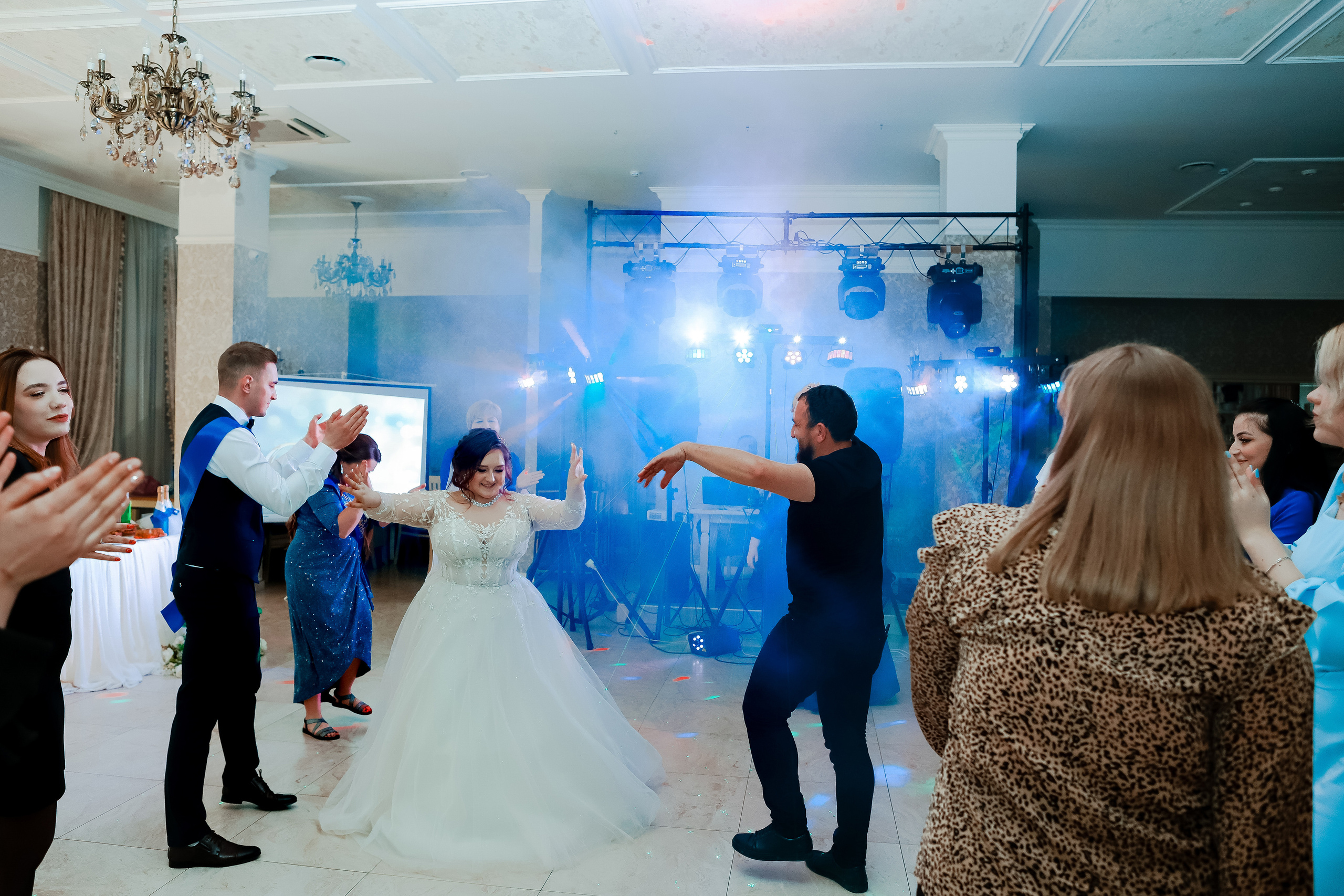 Нариман и Надежда. Свадебный фотограф Евгения Фролова г. Каменск-Шахтинский, Донецк, Ростов