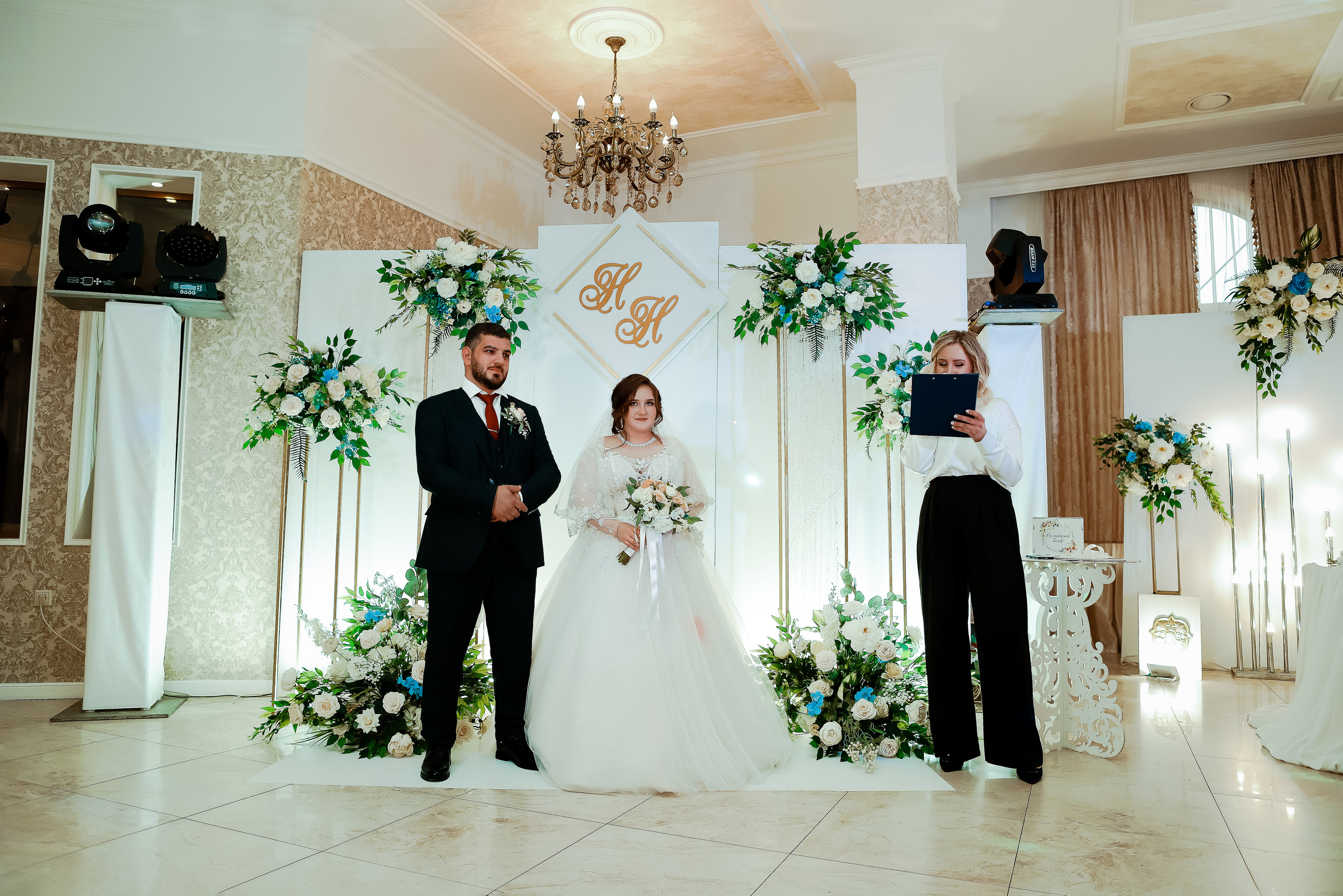 Нариман и Надежда. Свадебный фотограф Евгения Фролова г. Каменск-Шахтинский, Донецк, Ростов