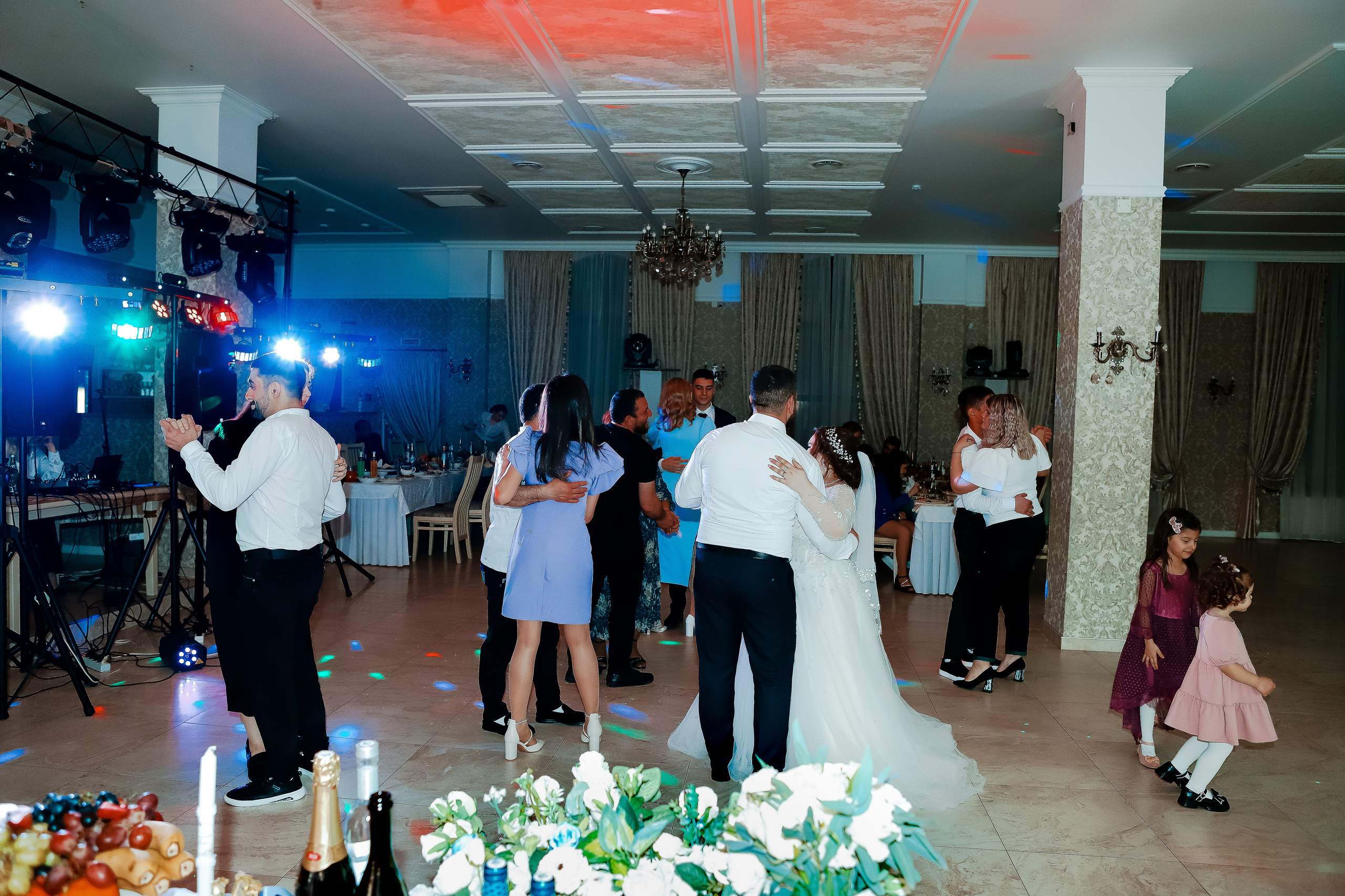 Нариман и Надежда. Свадебный фотограф Евгения Фролова г. Каменск-Шахтинский, Донецк, Ростов