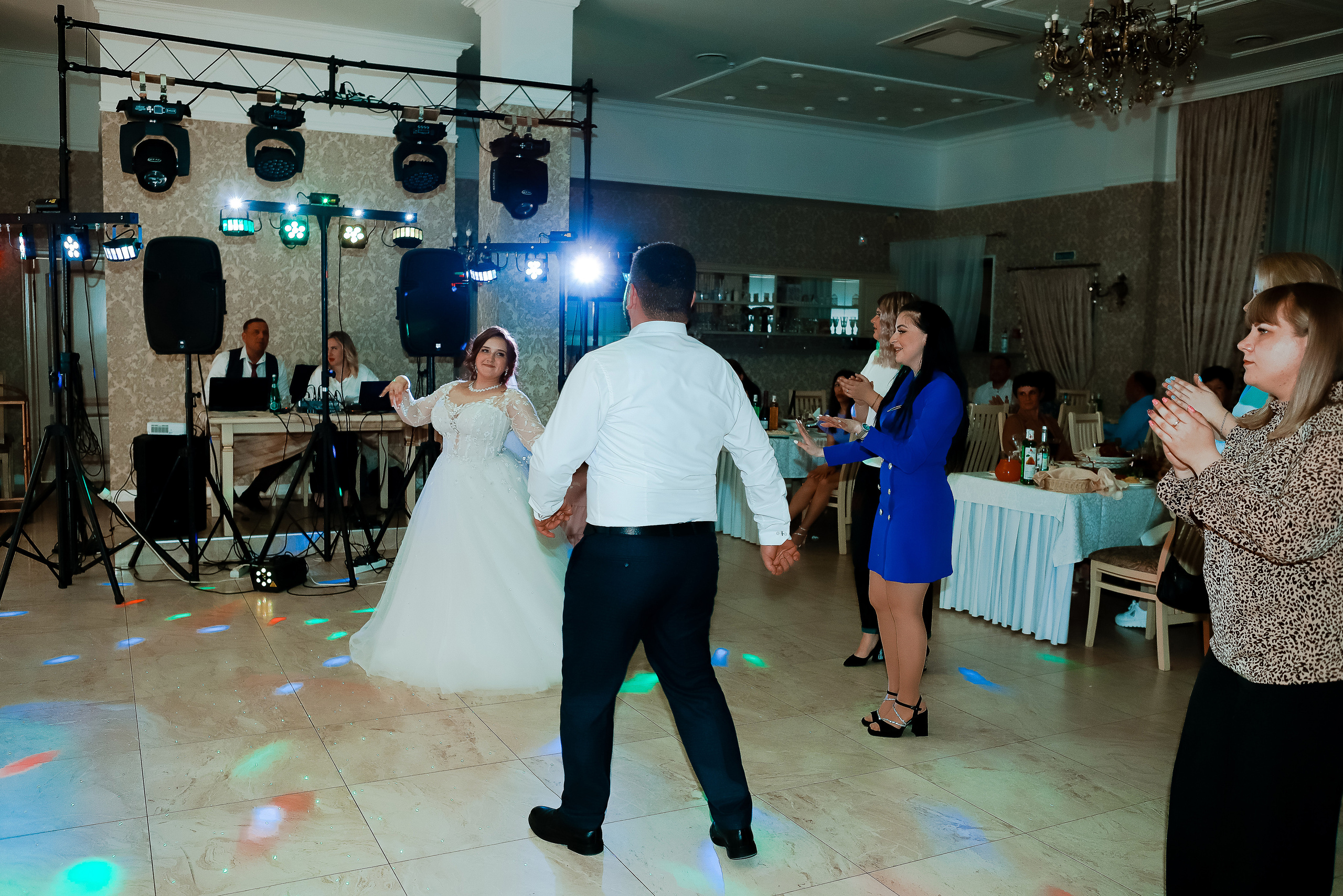 Нариман и Надежда. Свадебный фотограф Евгения Фролова г. Каменск-Шахтинский, Донецк, Ростов