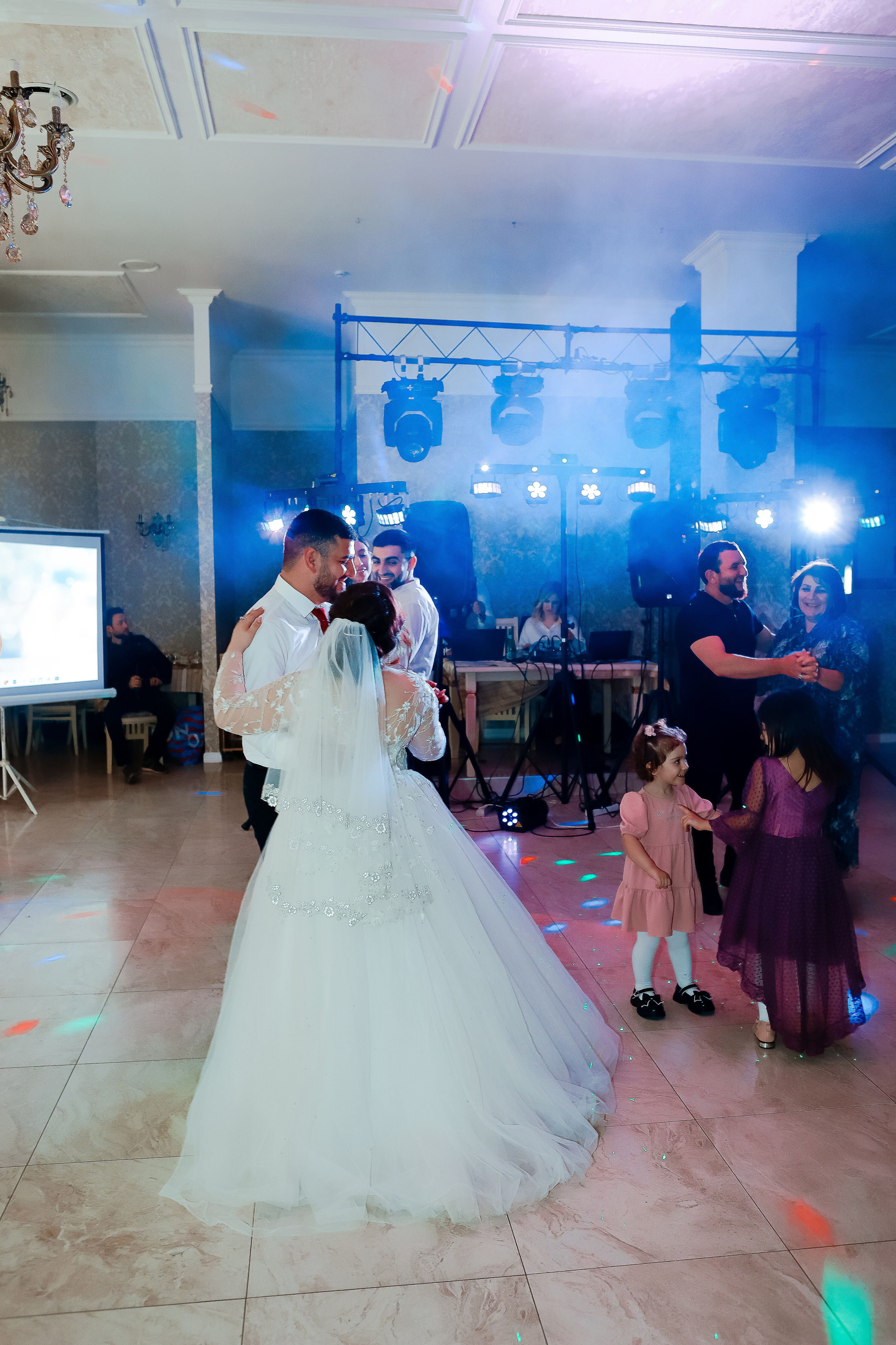 Нариман и Надежда. Свадебный фотограф Евгения Фролова г. Каменск-Шахтинский, Донецк, Ростов