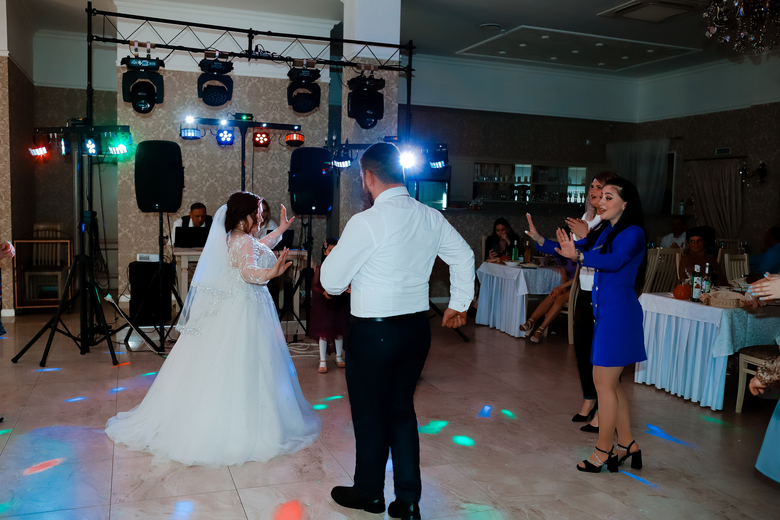 Нариман и Надежда. Свадебный фотограф Евгения Фролова г. Каменск-Шахтинский, Донецк, Ростов