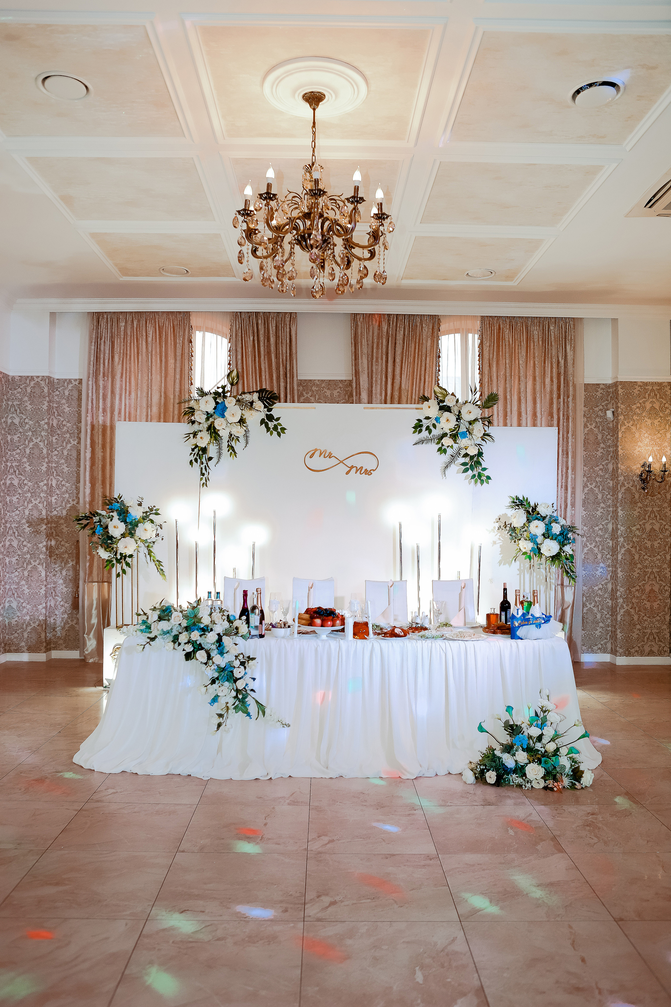 Нариман и Надежда. Свадебный фотограф Евгения Фролова г. Каменск-Шахтинский, Донецк, Ростов